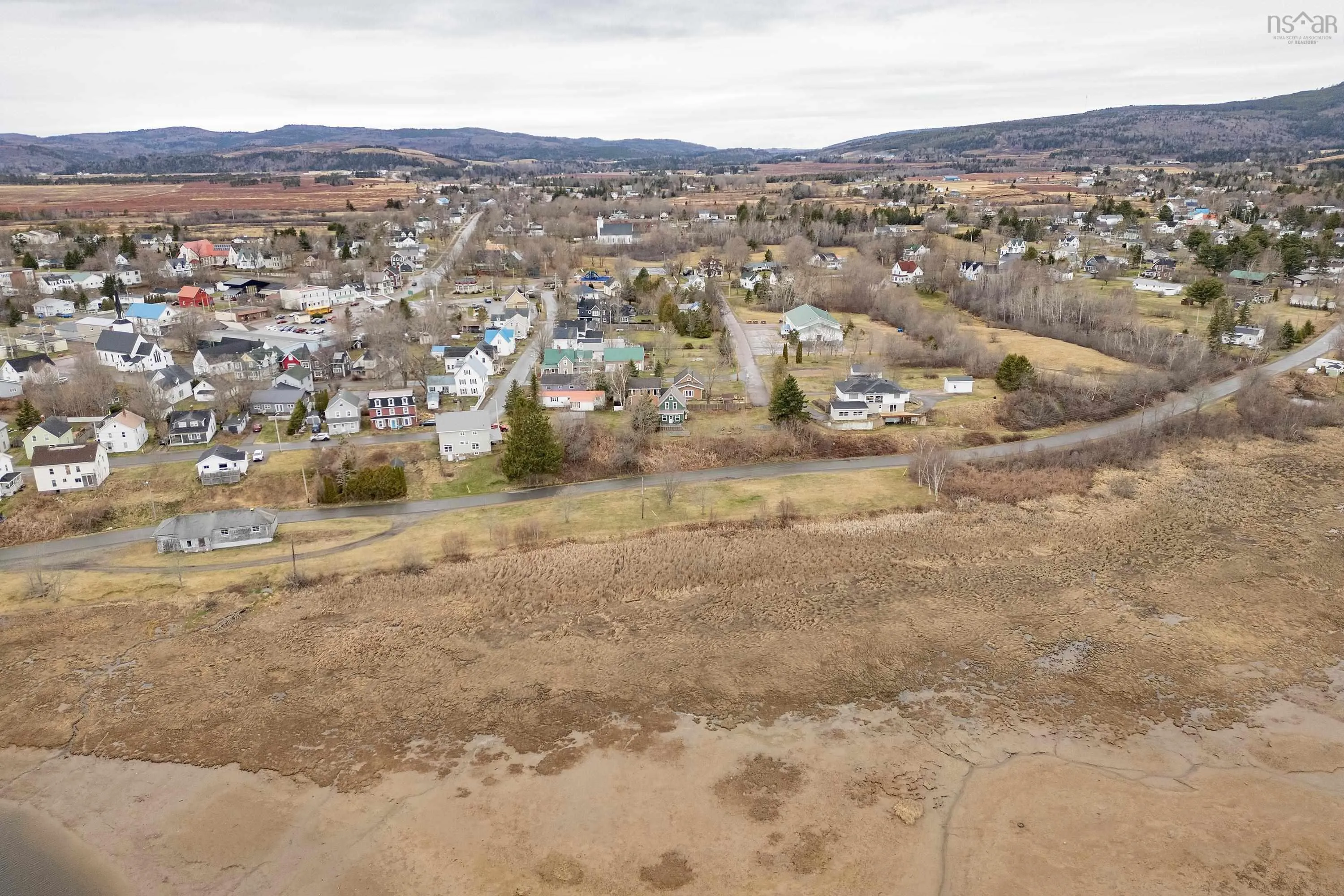 1 Moore Street, Parrsboro Ns B0m 1s0, 3 Bedrooms Bedrooms, ,1 BathroomBathrooms,Residential,For Sale,Moore,202508784