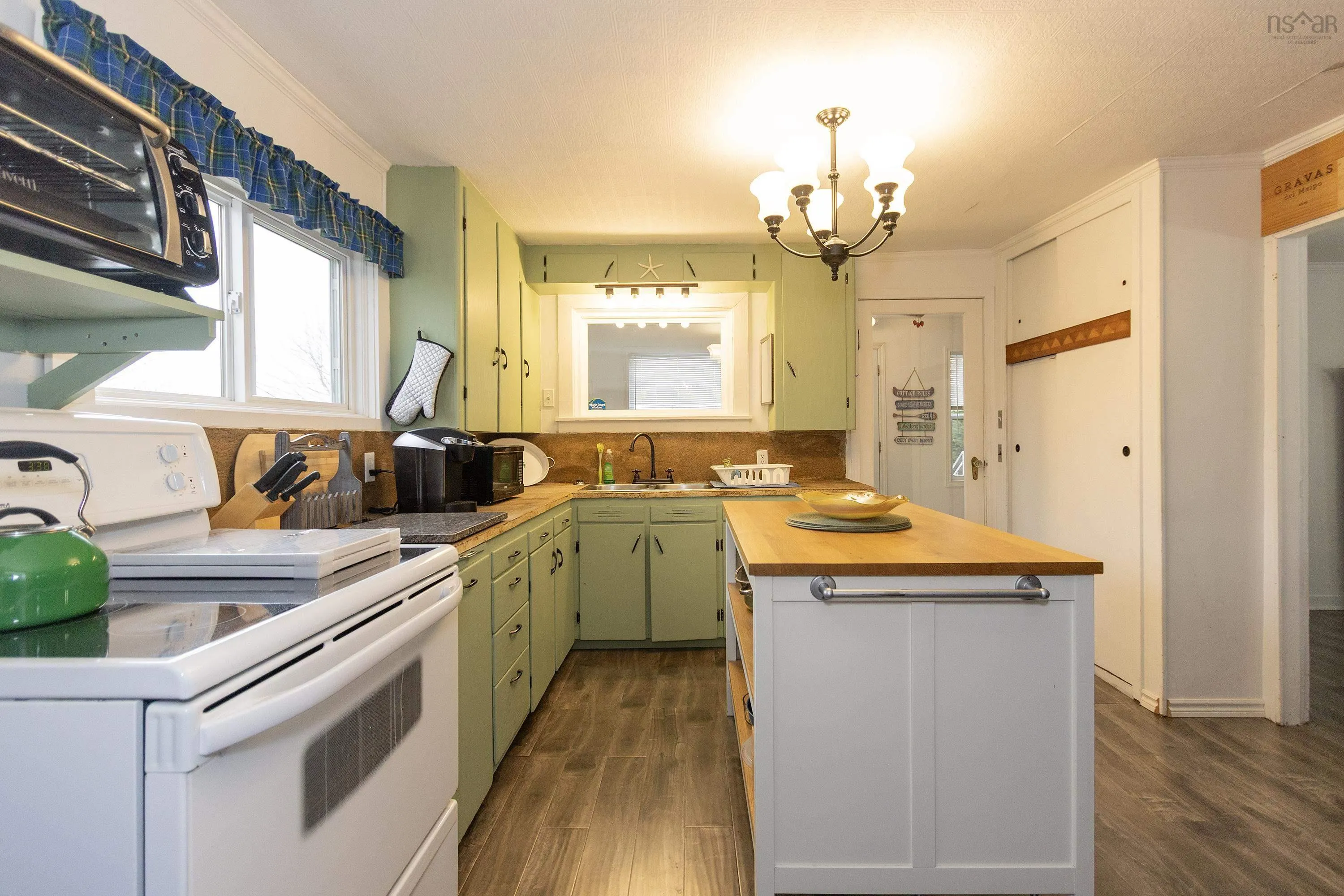 1 Moore Street, Parrsboro Ns B0m 1s0, 3 Bedrooms Bedrooms, ,1 BathroomBathrooms,Residential,For Sale,Moore,202508784