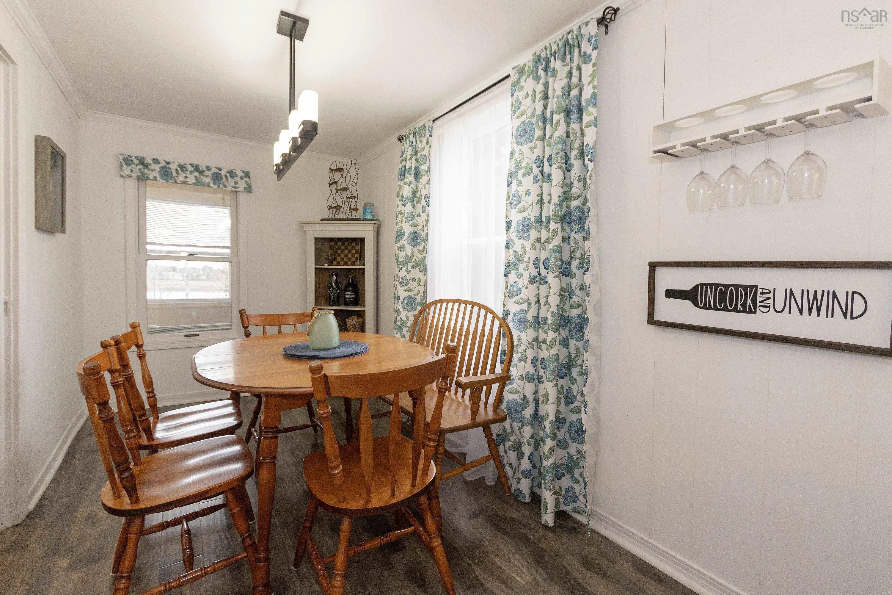 1 Moore Street, Parrsboro Ns B0m 1s0, 3 Bedrooms Bedrooms, ,1 BathroomBathrooms,Residential,For Sale,Moore,202508784