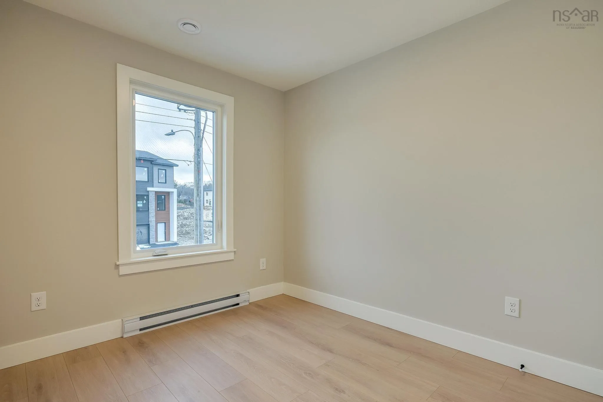 81a-189 Colonial Crescent, Halifax, NS B3R 2H8, 5 Bedrooms Bedrooms, ,4 BathroomsBathrooms,Residential,For Sale,Colonial,202524838