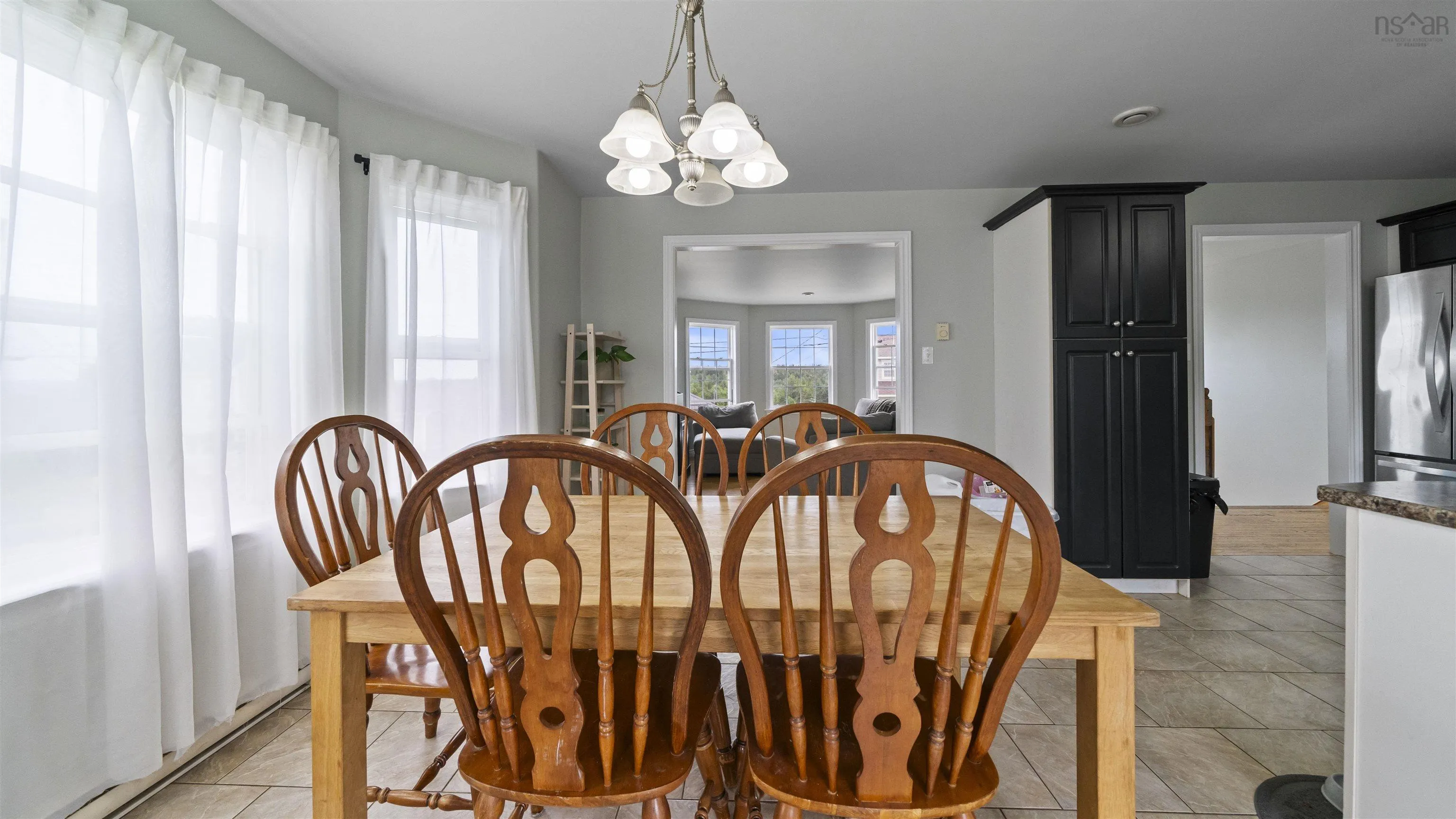 18 Coburg Crescent, Truro, NS B2N 7J6, 3 Bedrooms Bedrooms, ,2 BathroomsBathrooms,Residential,For Sale,Coburg,202517556