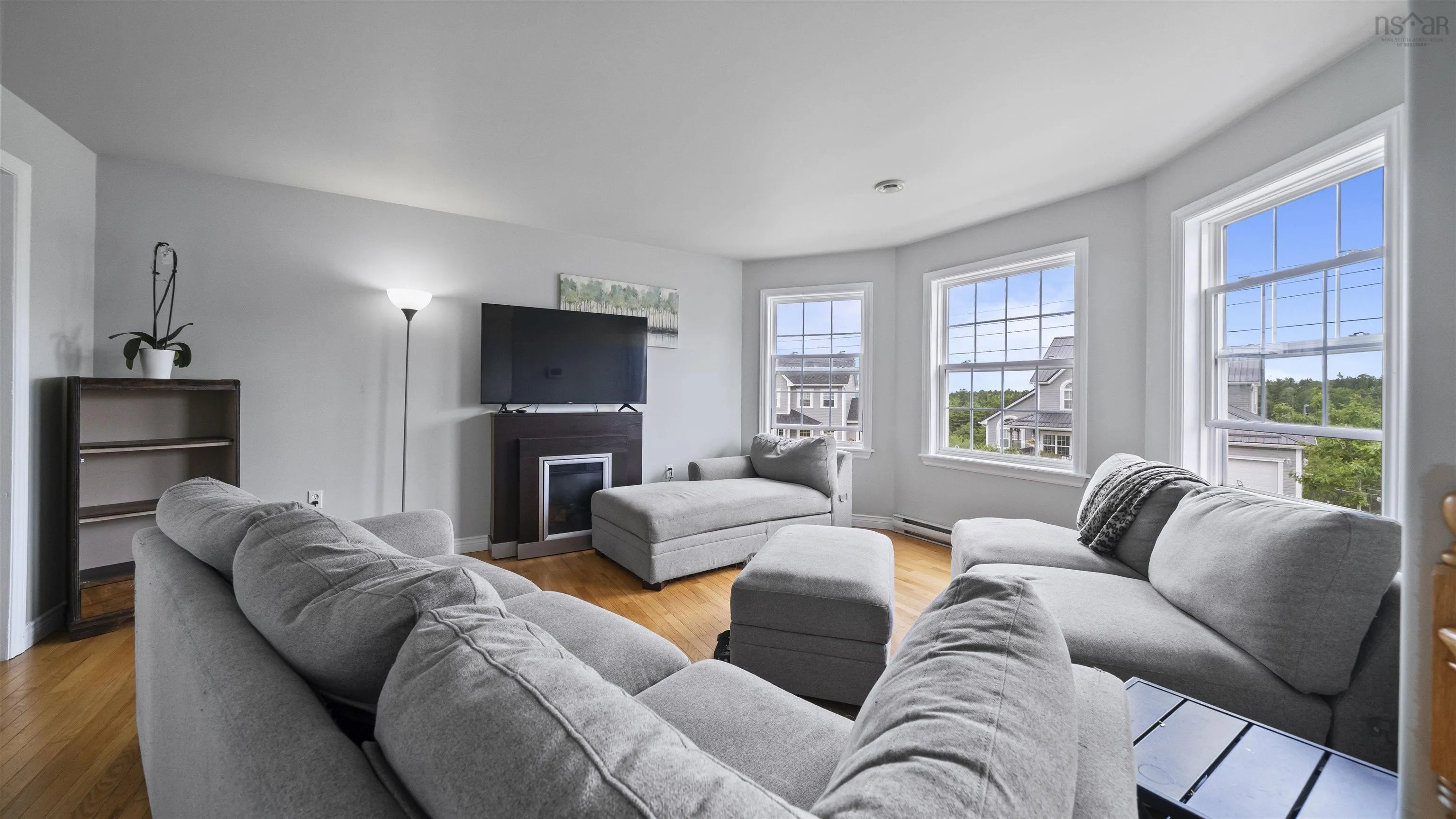 18 Coburg Crescent, Truro, NS B2N 7J6, 3 Bedrooms Bedrooms, ,2 BathroomsBathrooms,Residential,For Sale,Coburg,202517556