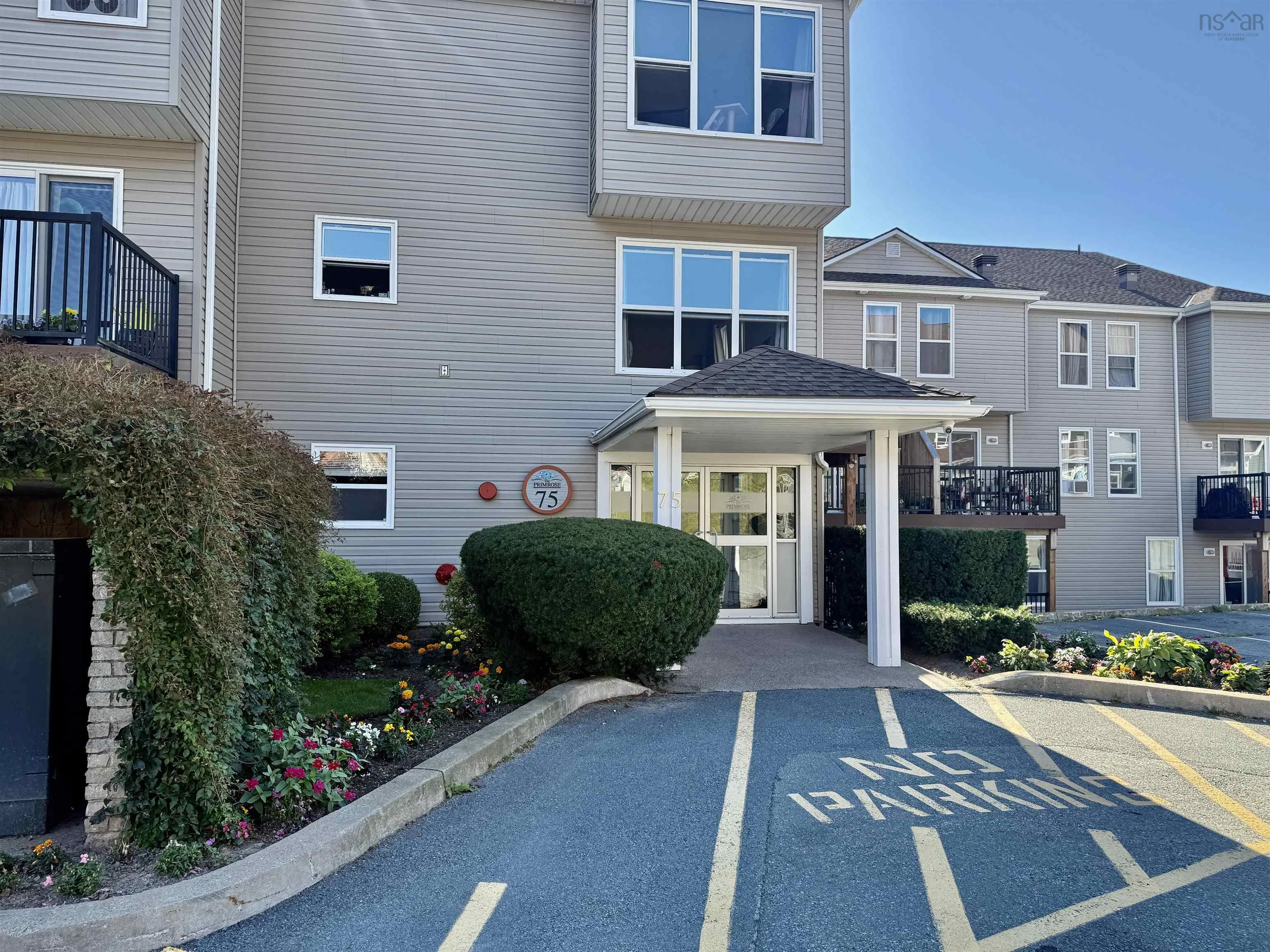 209-75 Collins Grove, Dartmouth, NS B2W 6B3, 2 Bedrooms Bedrooms, ,1 BathroomBathrooms,Residential,For Sale,Collins,202522473