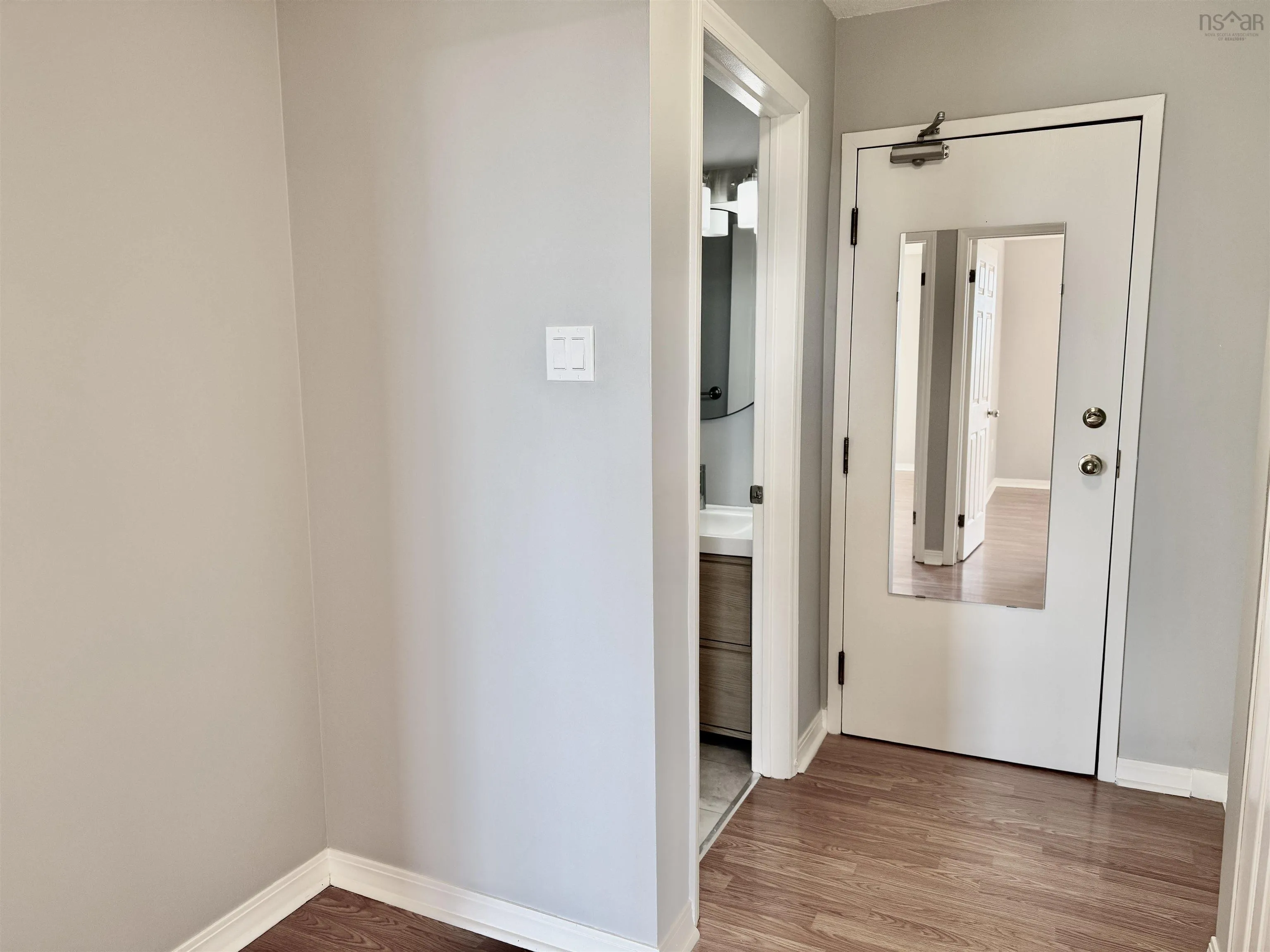 209-75 Collins Grove, Dartmouth, NS B2W 6B3, 2 Bedrooms Bedrooms, ,1 BathroomBathrooms,Residential,For Sale,Collins,202522473