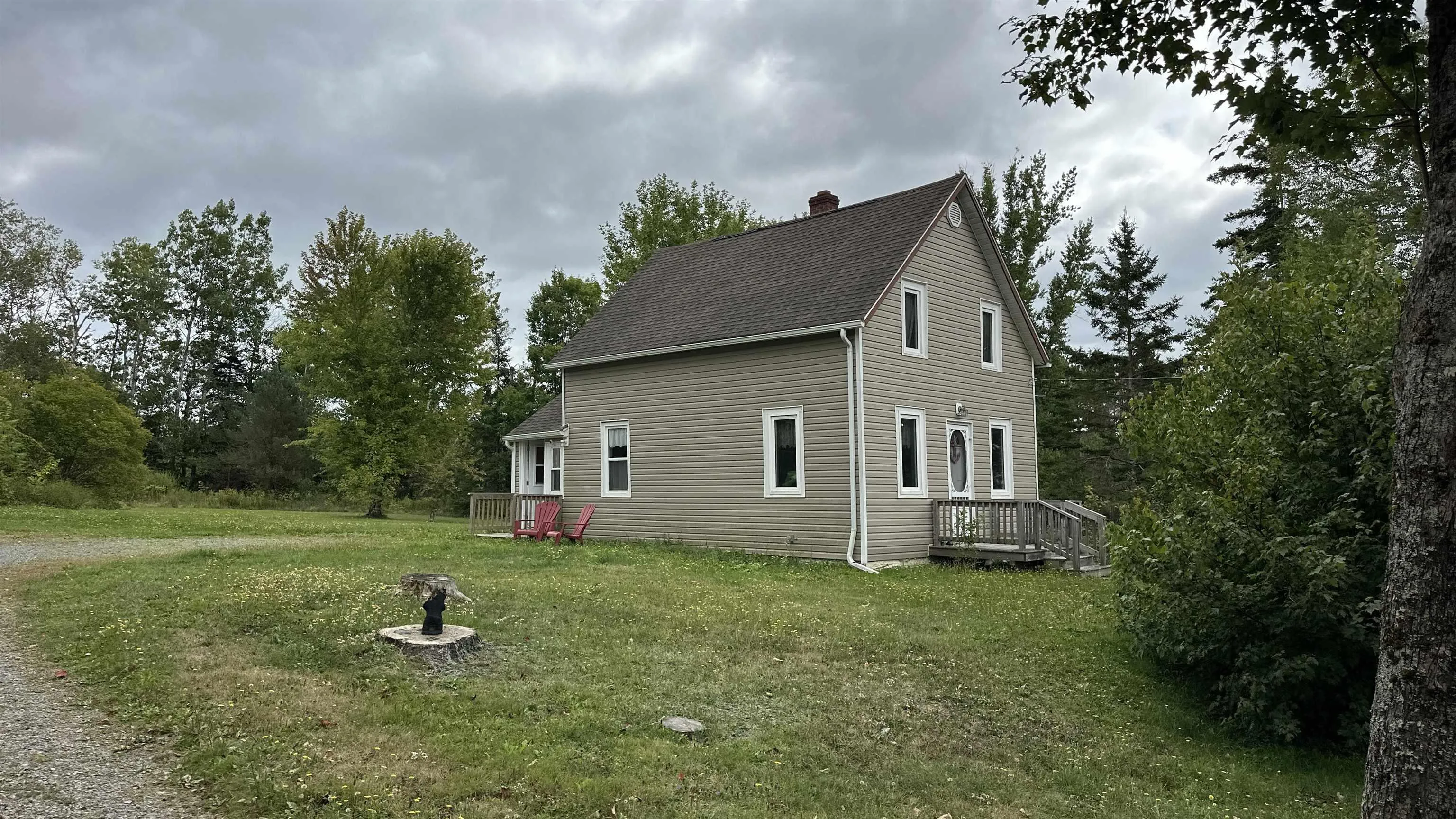 401 2 Highway, Brookfield, NS B0N 1C0, 2 Bedrooms Bedrooms, ,1 BathroomBathrooms,Residential,For Sale,2,202523533