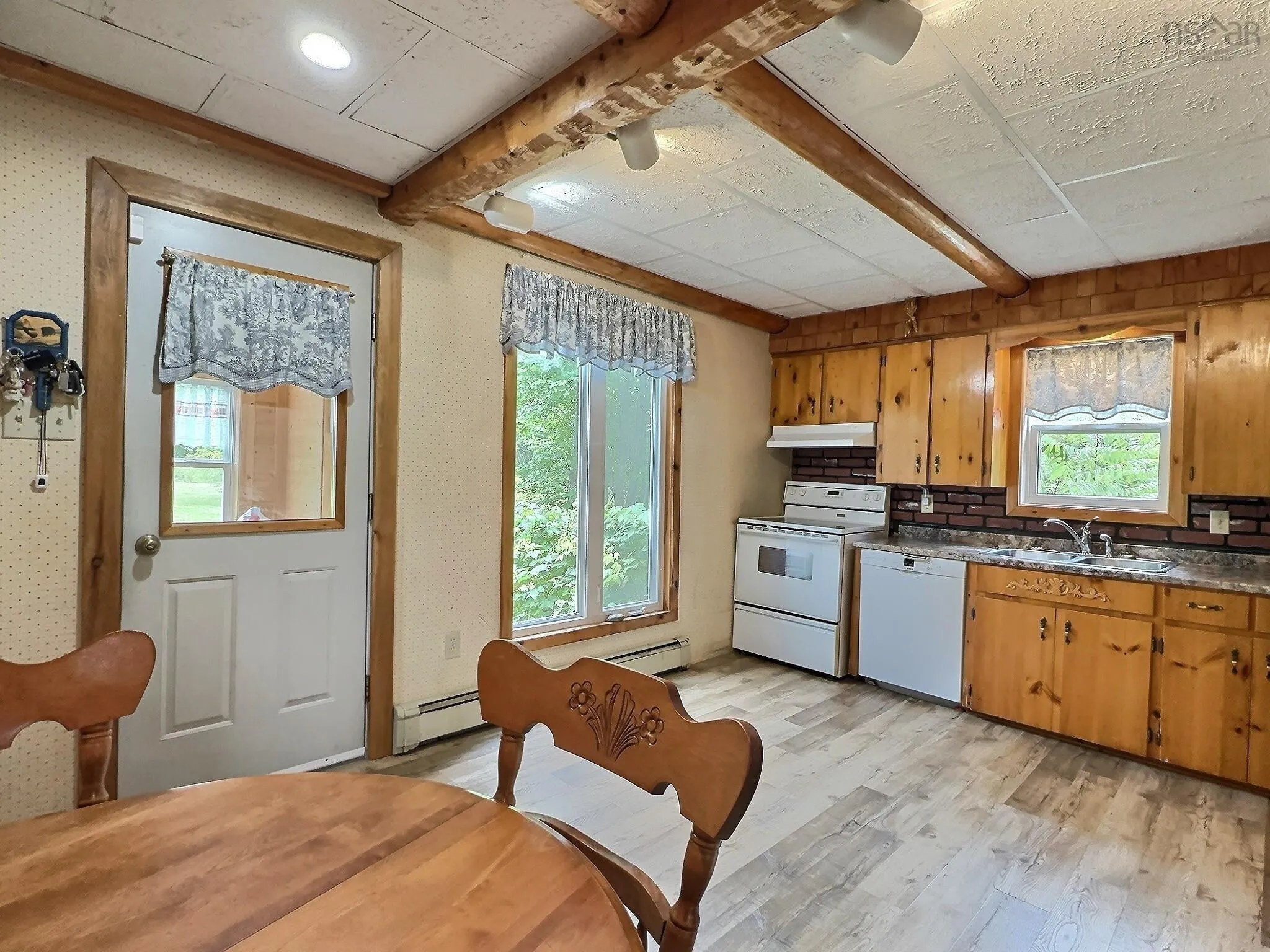 401 2 Highway, Brookfield, NS B0N 1C0, 2 Bedrooms Bedrooms, ,1 BathroomBathrooms,Residential,For Sale,2,202523533