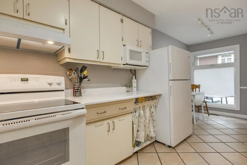 30 Garden Court Terrace, Dartmouth, NS B3A 3S6, 3 Bedrooms Bedrooms, ,2 BathroomsBathrooms,Residential,For Sale,Garden Court,202521698