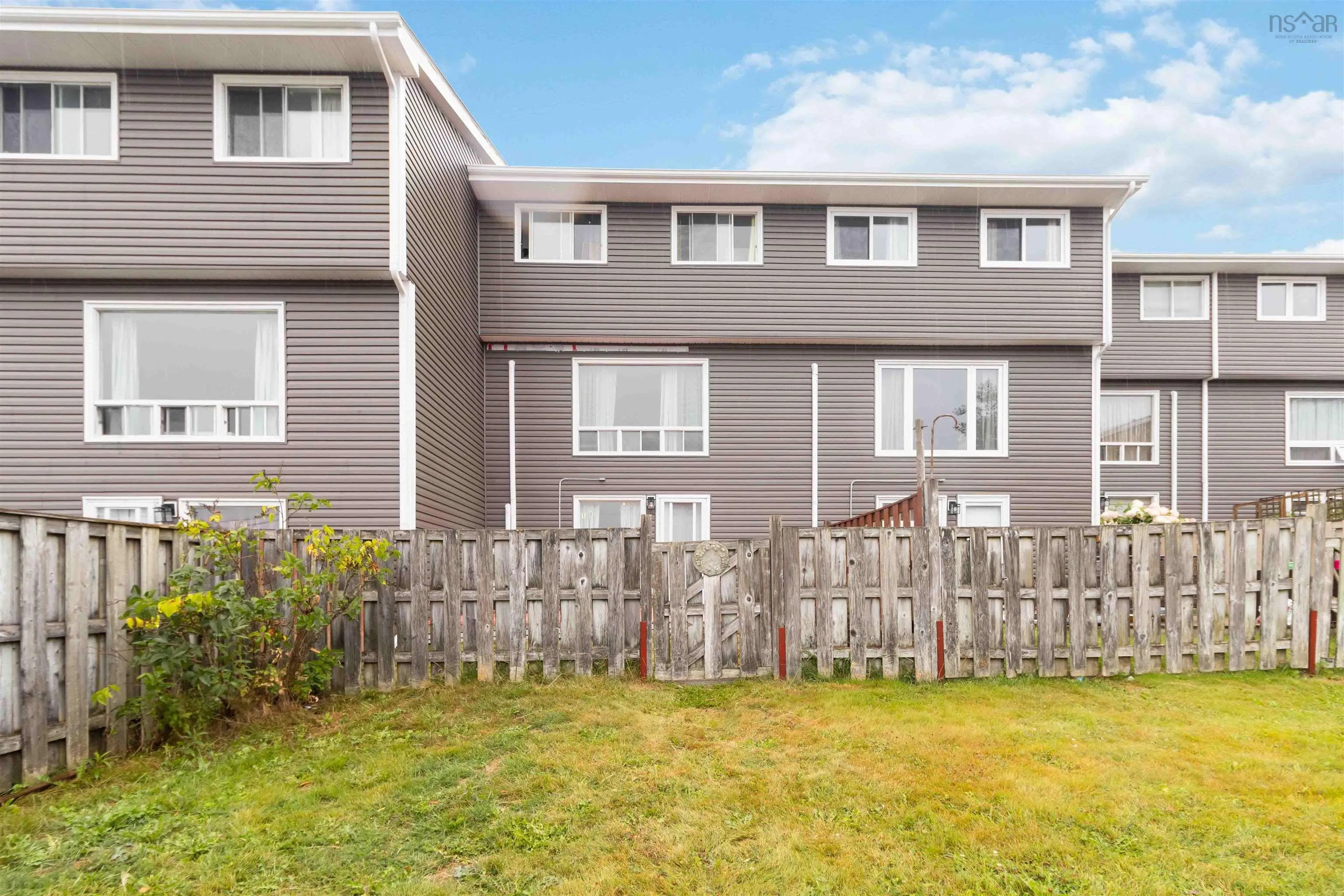 11d Arklow Drive, Dartmouth, NS B2W 4J6, 3 Bedrooms Bedrooms, ,2 BathroomsBathrooms,Residential,For Sale,Arklow,202521675