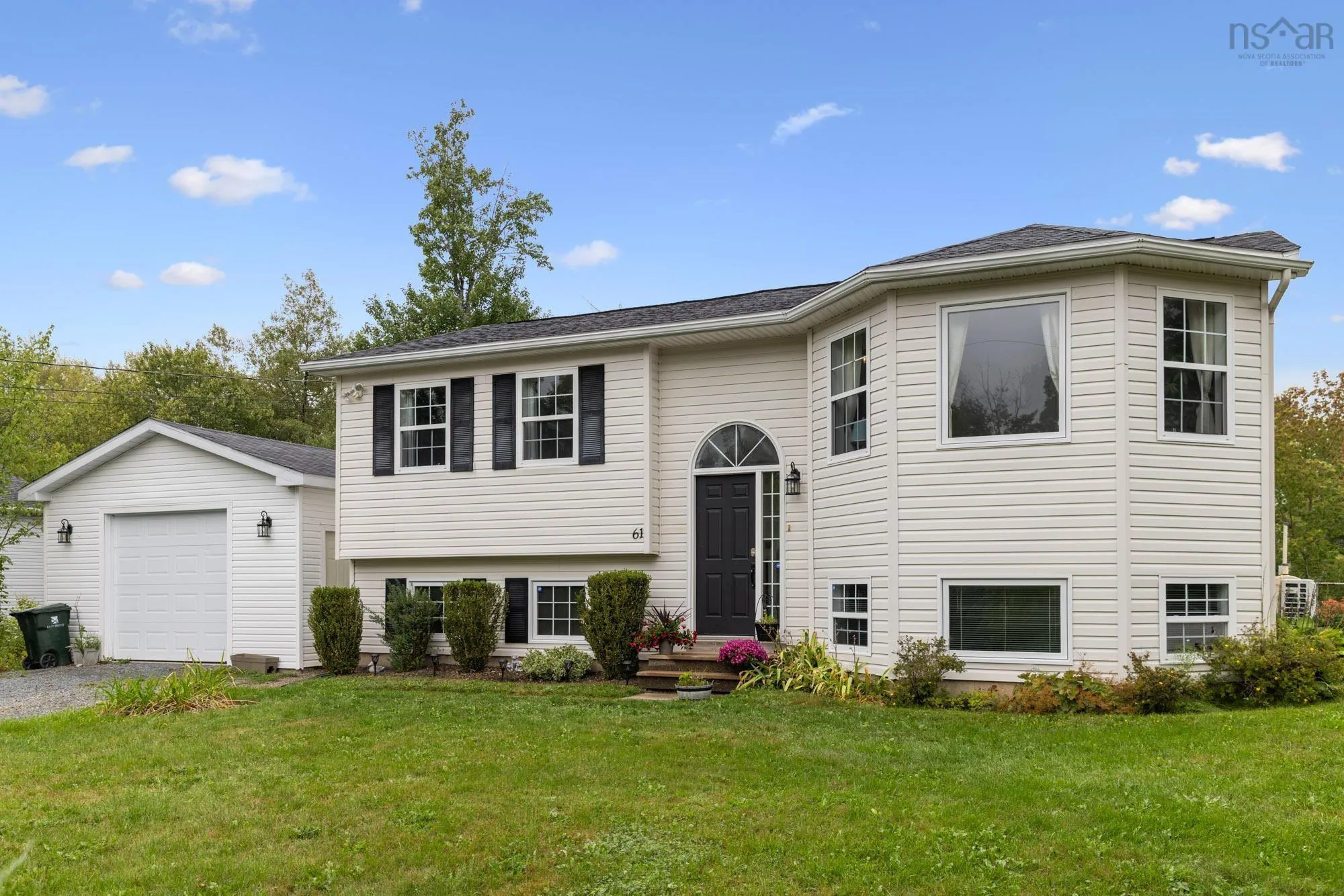 61 Elmwood Drive, Elmsdale, NS B2S 1B3, 4 Bedrooms Bedrooms, ,2 BathroomsBathrooms,Residential,For Sale,Elmwood,202523147