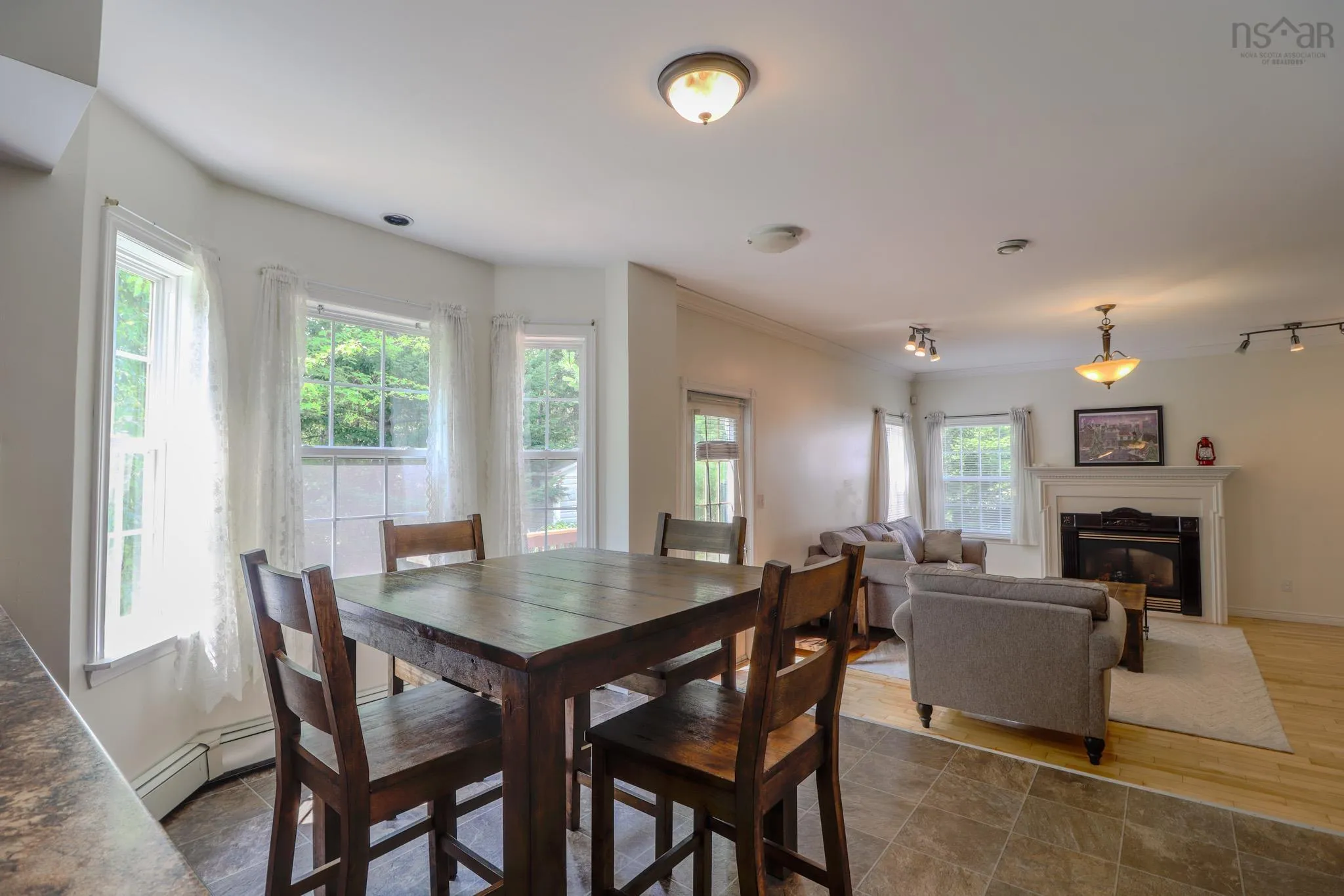 36 Amberwood Crescent, Westmount, NS B1R 2J8, 3 Bedrooms Bedrooms, ,4 BathroomsBathrooms,Residential,For Sale,Amberwood,202520996