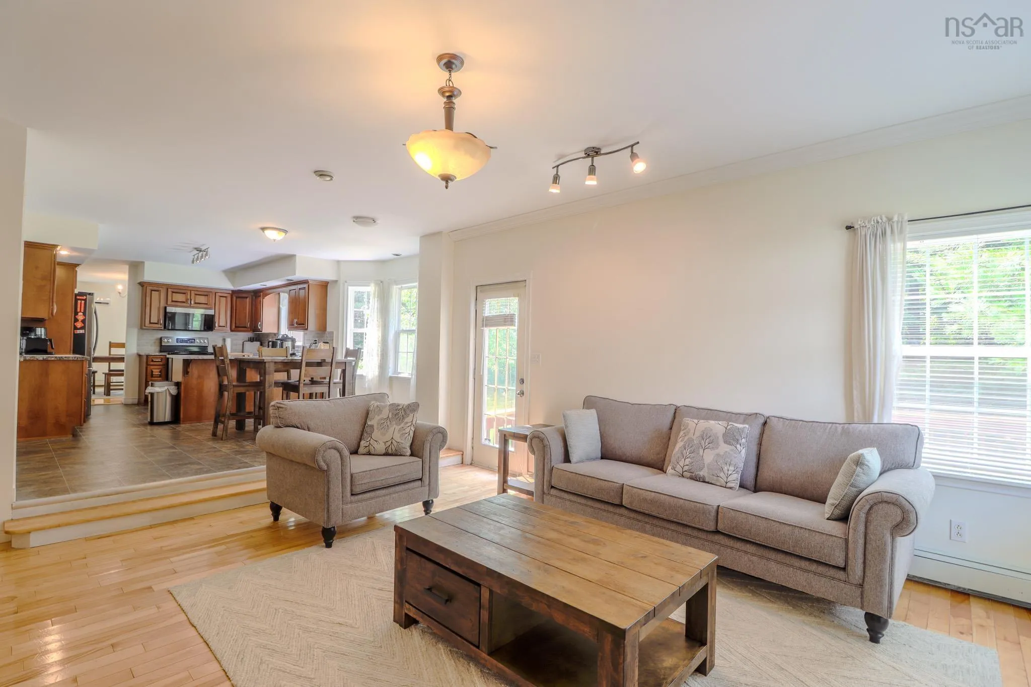 36 Amberwood Crescent, Westmount, NS B1R 2J8, 3 Bedrooms Bedrooms, ,4 BathroomsBathrooms,Residential,For Sale,Amberwood,202520996