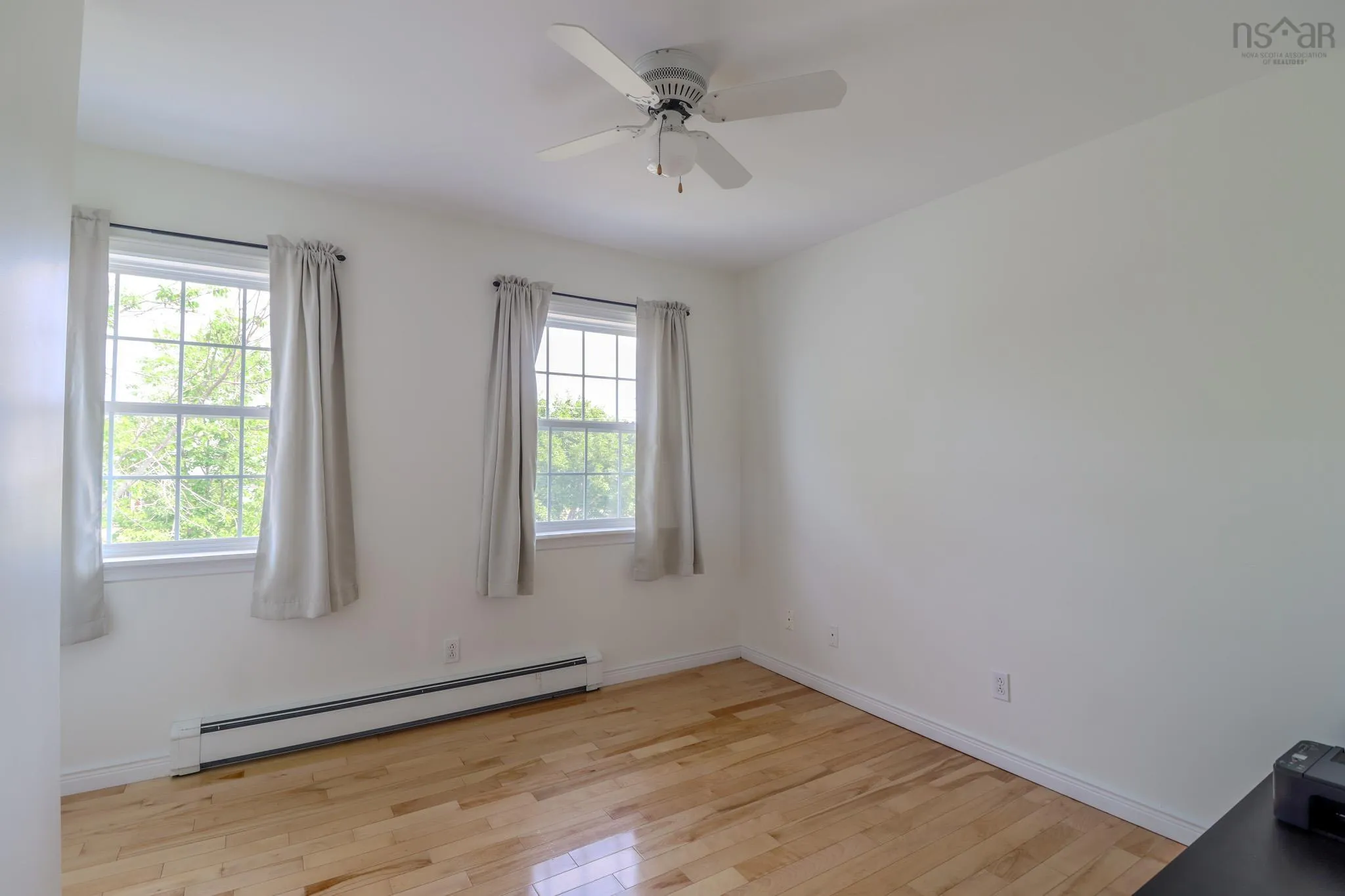 36 Amberwood Crescent, Westmount, NS B1R 2J8, 3 Bedrooms Bedrooms, ,4 BathroomsBathrooms,Residential,For Sale,Amberwood,202520996