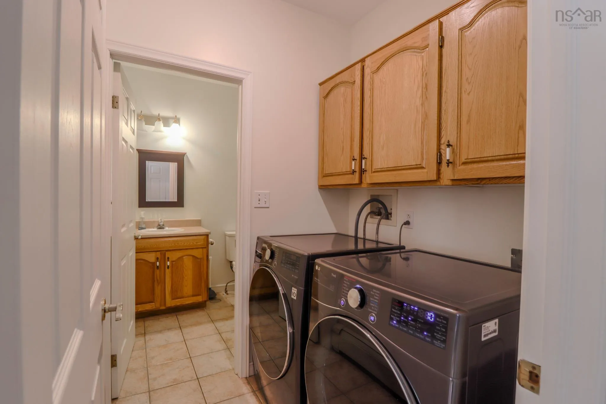 36 Amberwood Crescent, Westmount, NS B1R 2J8, 3 Bedrooms Bedrooms, ,4 BathroomsBathrooms,Residential,For Sale,Amberwood,202520996
