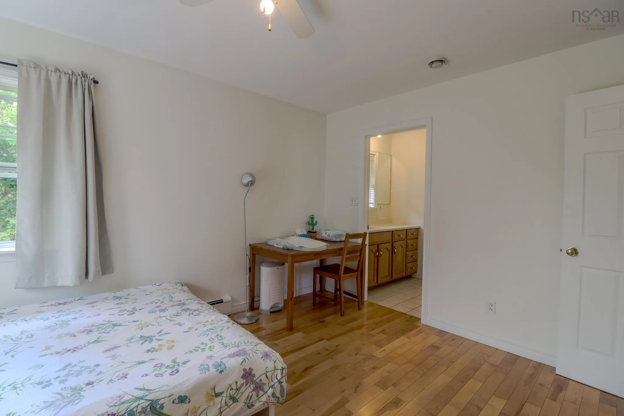36 Amberwood Crescent, Westmount, NS B1R 2J8, 3 Bedrooms Bedrooms, ,4 BathroomsBathrooms,Residential,For Sale,Amberwood,202520996