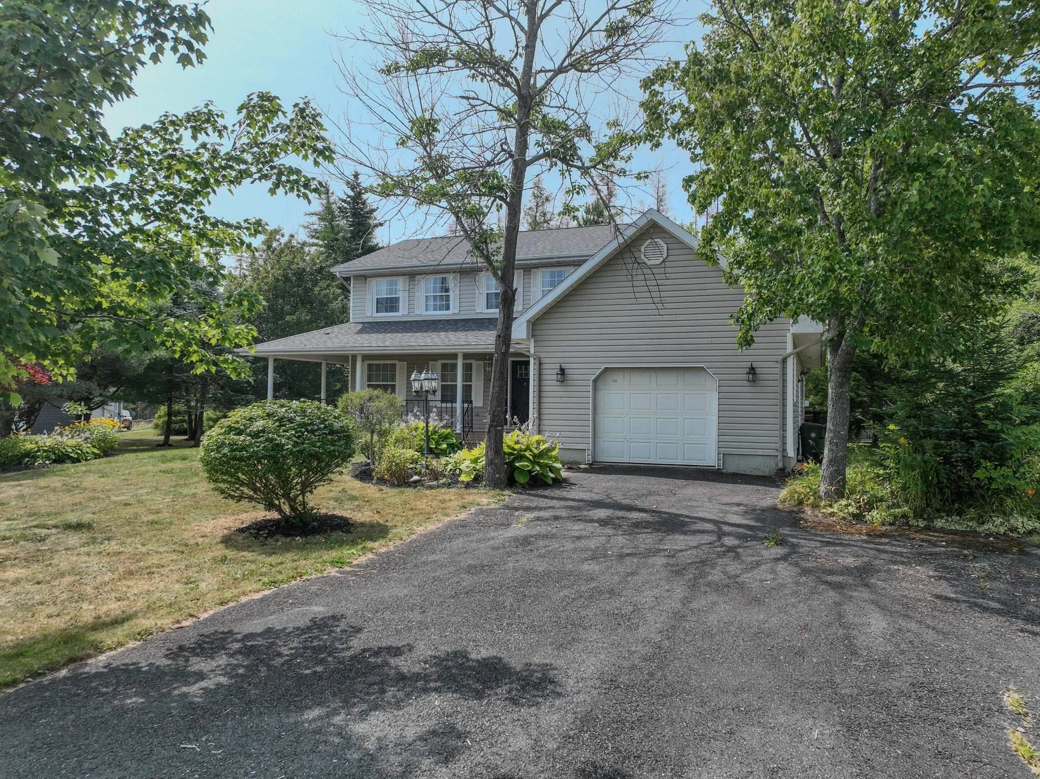 36 Amberwood Crescent, Westmount, NS B1R 2J8, 3 Bedrooms Bedrooms, ,4 BathroomsBathrooms,Residential,For Sale,Amberwood,202520996
