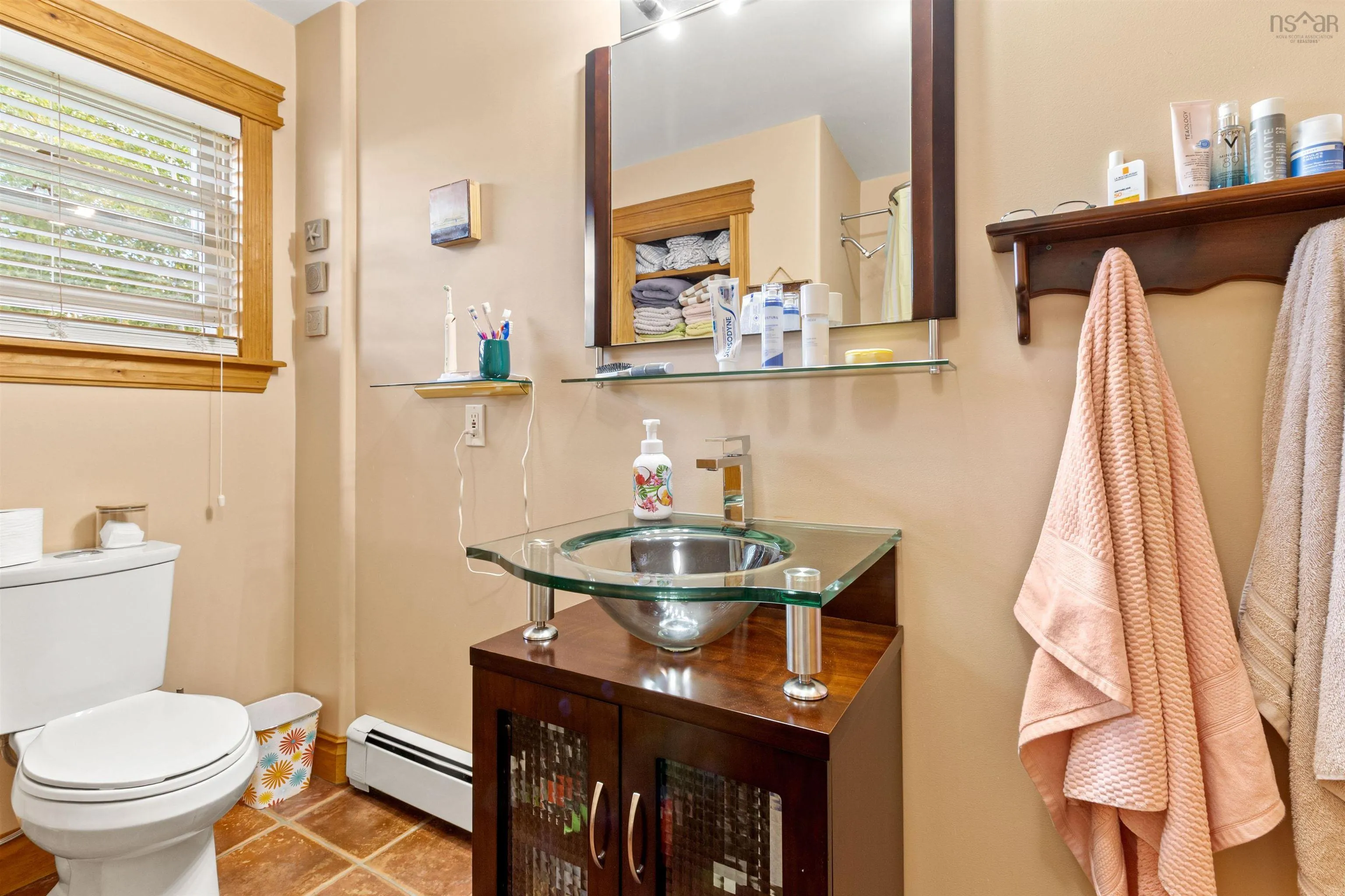 12 Acorn Road, Halifax, NS B3P 1G8, 2 Bedrooms Bedrooms, ,2 BathroomsBathrooms,Residential,For Sale,Acorn,202524683