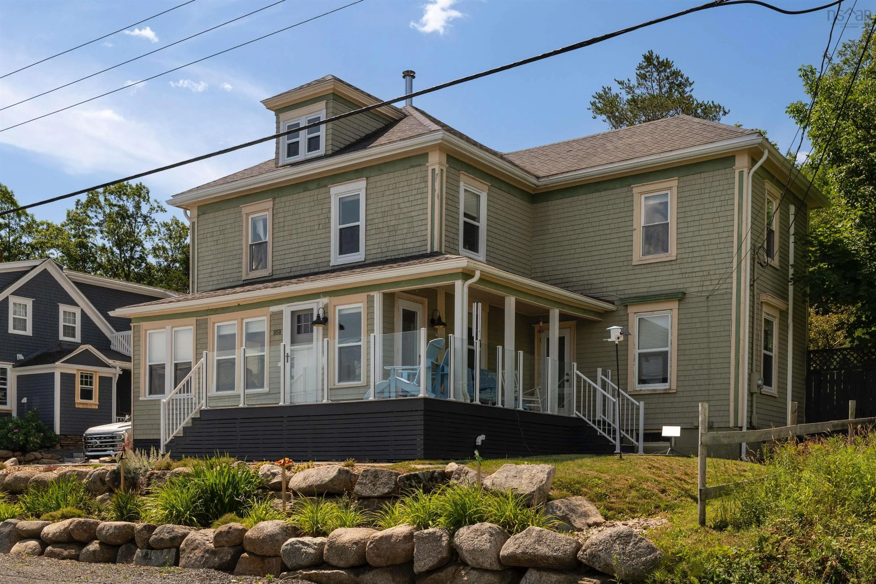 958 Main Street, Mahone Bay, NS B0J 2E0, 3 Bedrooms Bedrooms, ,3 BathroomsBathrooms,Residential,For Sale,Main,202518307