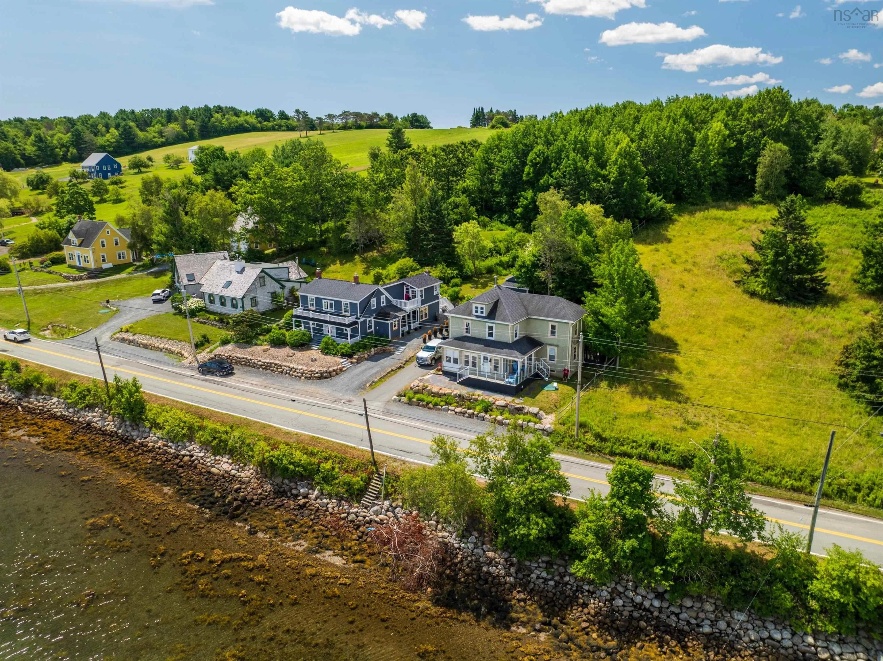 958 Main Street, Mahone Bay, NS B0J 2E0, 3 Bedrooms Bedrooms, ,3 BathroomsBathrooms,Residential,For Sale,Main,202518307