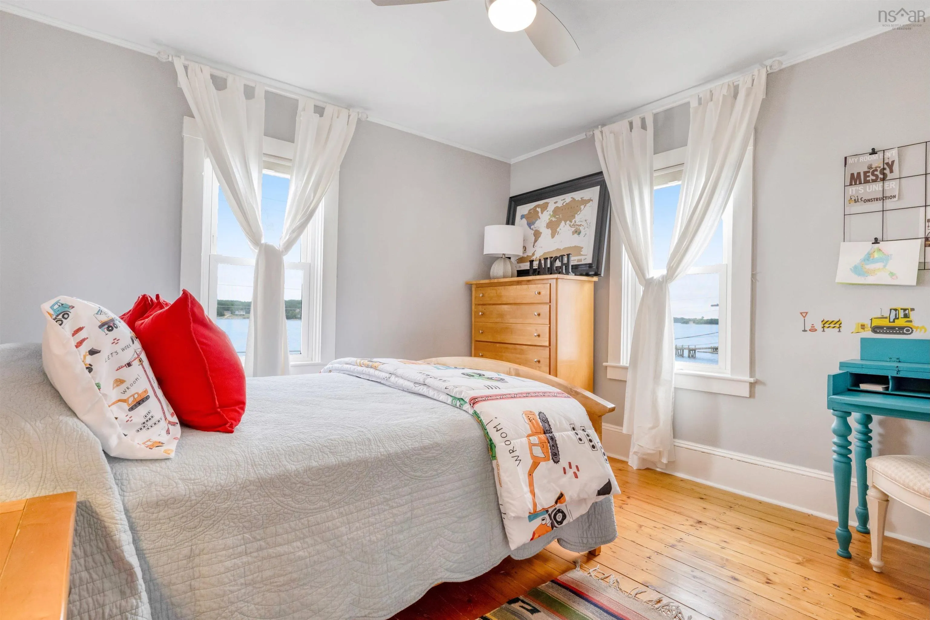 958 Main Street, Mahone Bay, NS B0J 2E0, 3 Bedrooms Bedrooms, ,3 BathroomsBathrooms,Residential,For Sale,Main,202518307