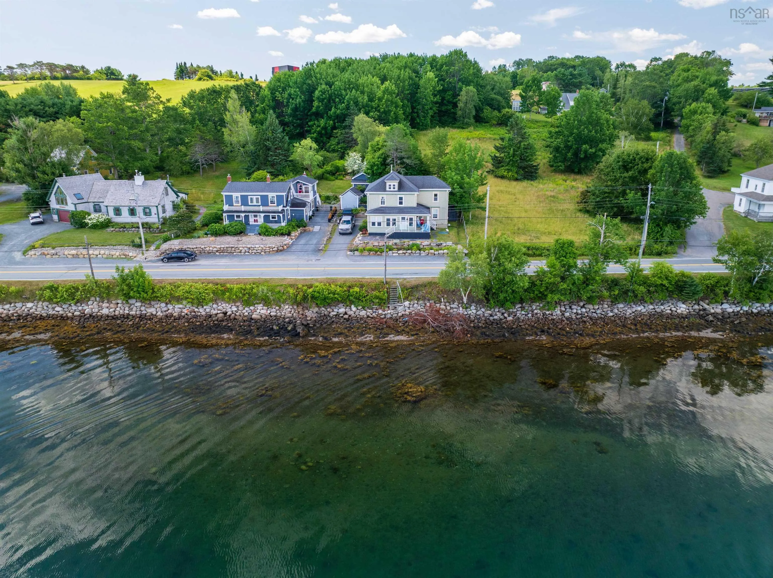 958 Main Street, Mahone Bay, NS B0J 2E0, 3 Bedrooms Bedrooms, ,3 BathroomsBathrooms,Residential,For Sale,Main,202518307