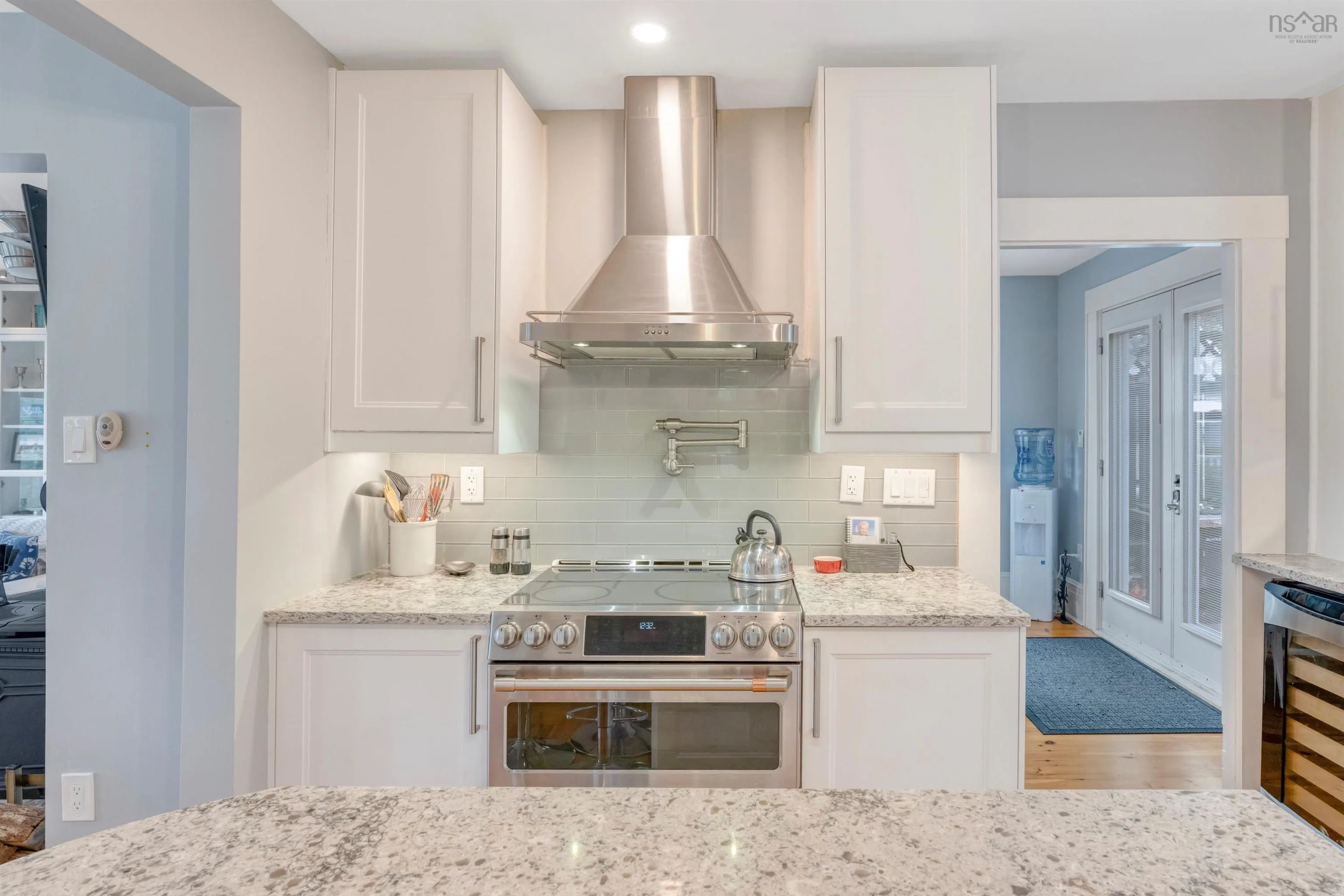 958 Main Street, Mahone Bay, NS B0J 2E0, 3 Bedrooms Bedrooms, ,3 BathroomsBathrooms,Residential,For Sale,Main,202518307