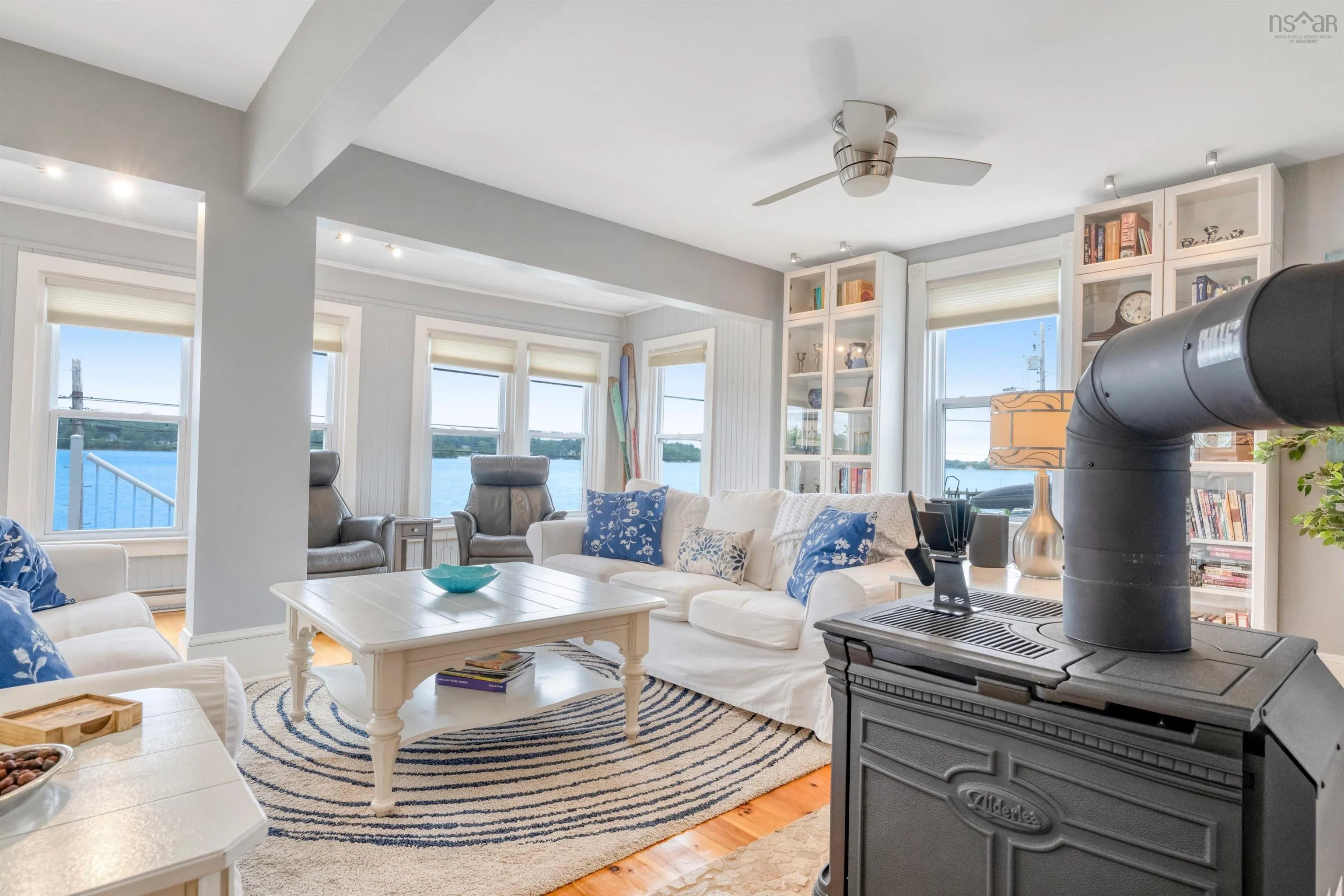 958 Main Street, Mahone Bay, NS B0J 2E0, 3 Bedrooms Bedrooms, ,3 BathroomsBathrooms,Residential,For Sale,Main,202518307