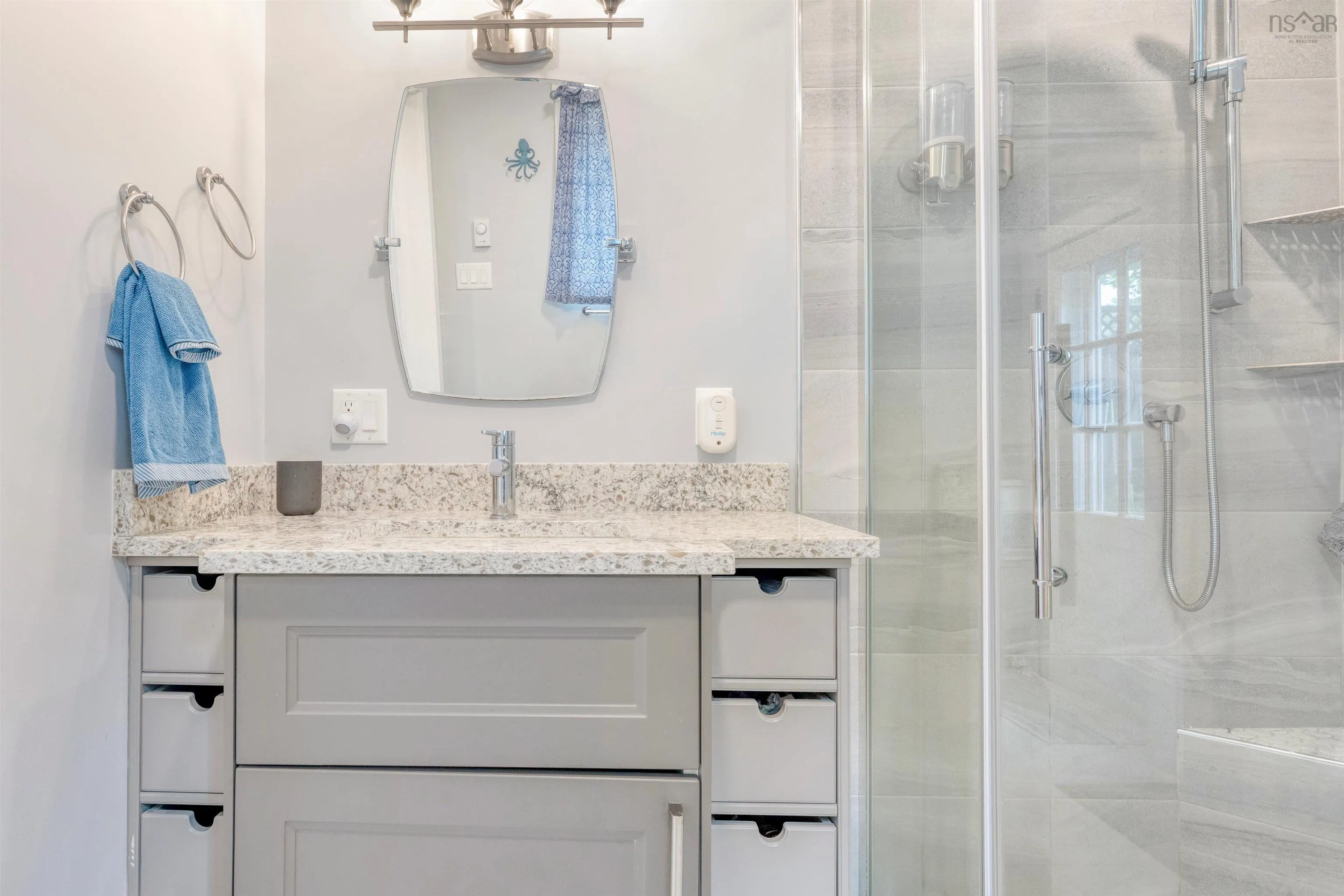 958 Main Street, Mahone Bay, NS B0J 2E0, 3 Bedrooms Bedrooms, ,3 BathroomsBathrooms,Residential,For Sale,Main,202518307