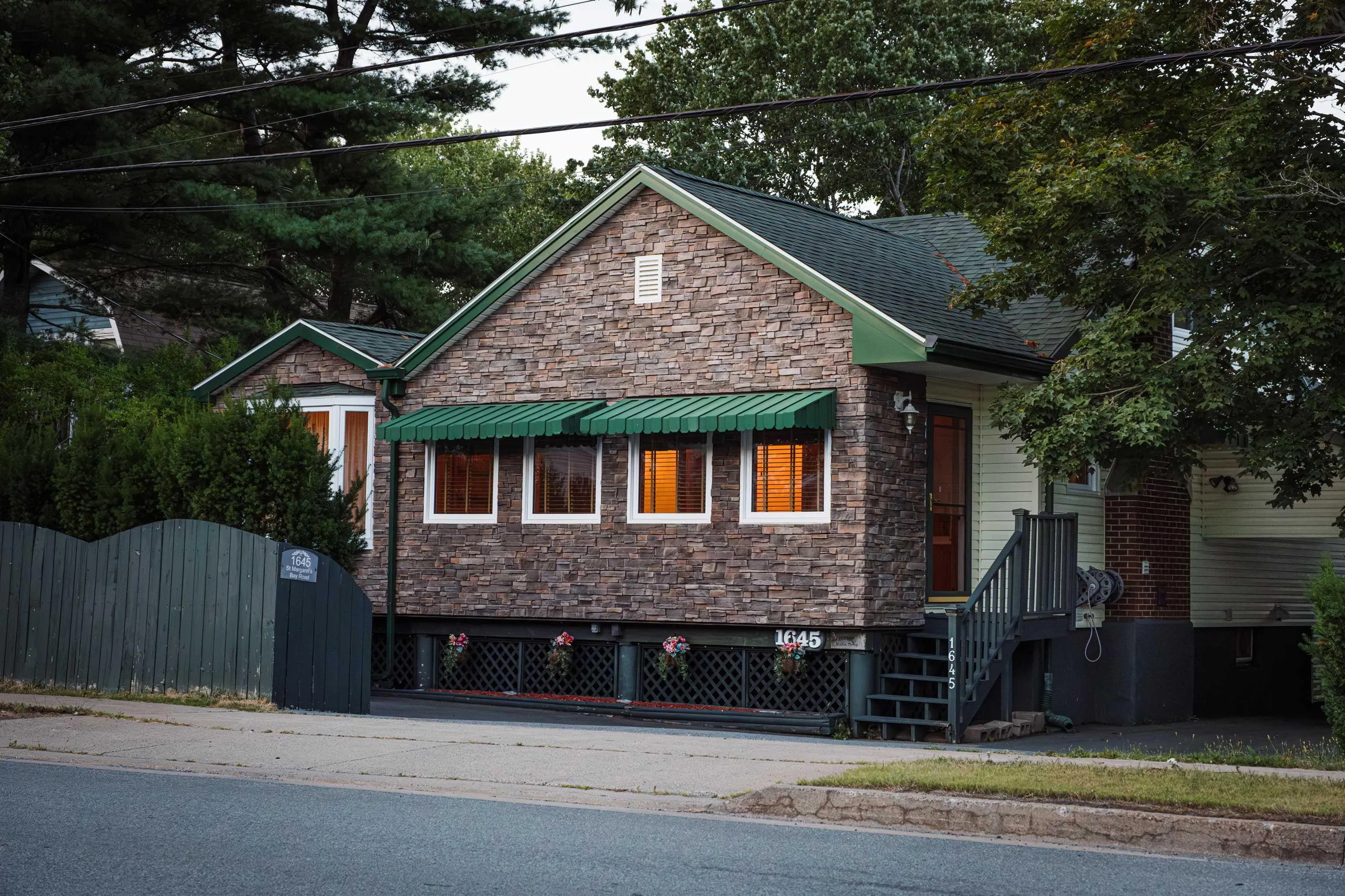 1645 St. Margaret's Bay Road, Timberlea, NS B3T 1B4, 4 Bedrooms Bedrooms, ,2 BathroomsBathrooms,Residential,For Sale,St. Margaret's Bay,202521682
