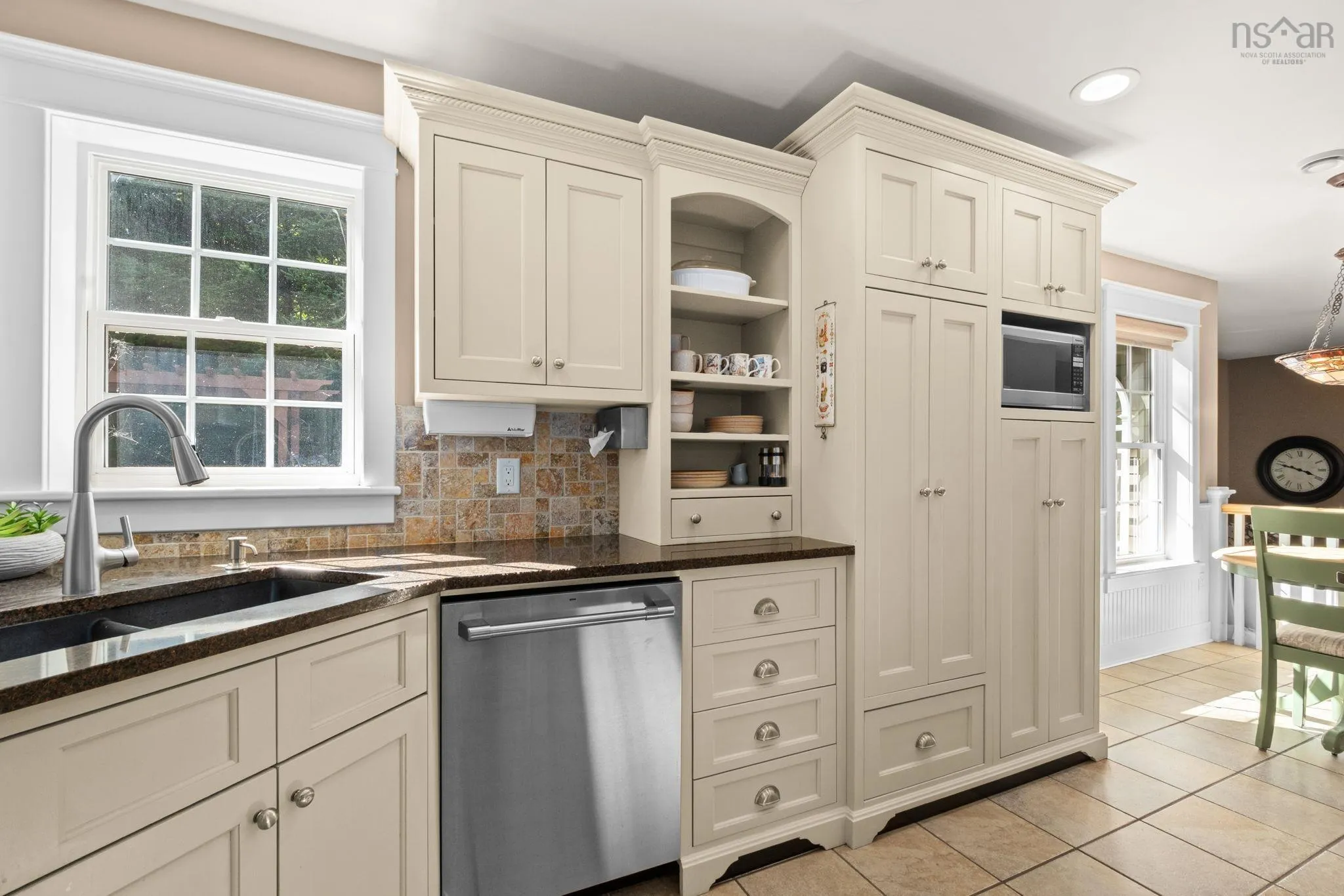305 Club Road, Brookside, NS B3T 1R4, 3 Bedrooms Bedrooms, ,4 BathroomsBathrooms,Residential,For Sale,Club,202522919