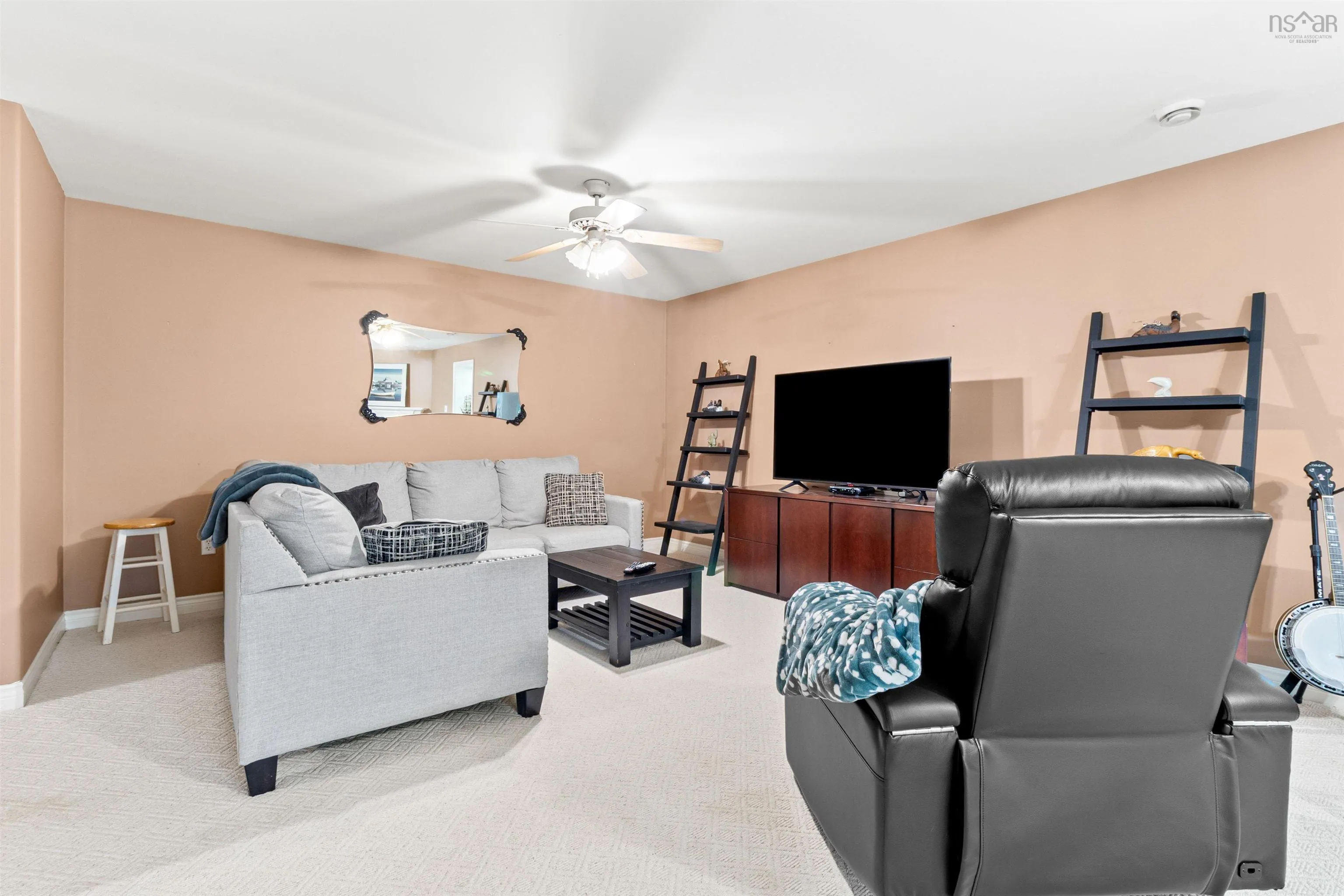 42 Canterbury Lane, Fall River, NS B2T 1A4, 3 Bedrooms Bedrooms, ,3 BathroomsBathrooms,Residential,For Sale,Canterbury,202522453