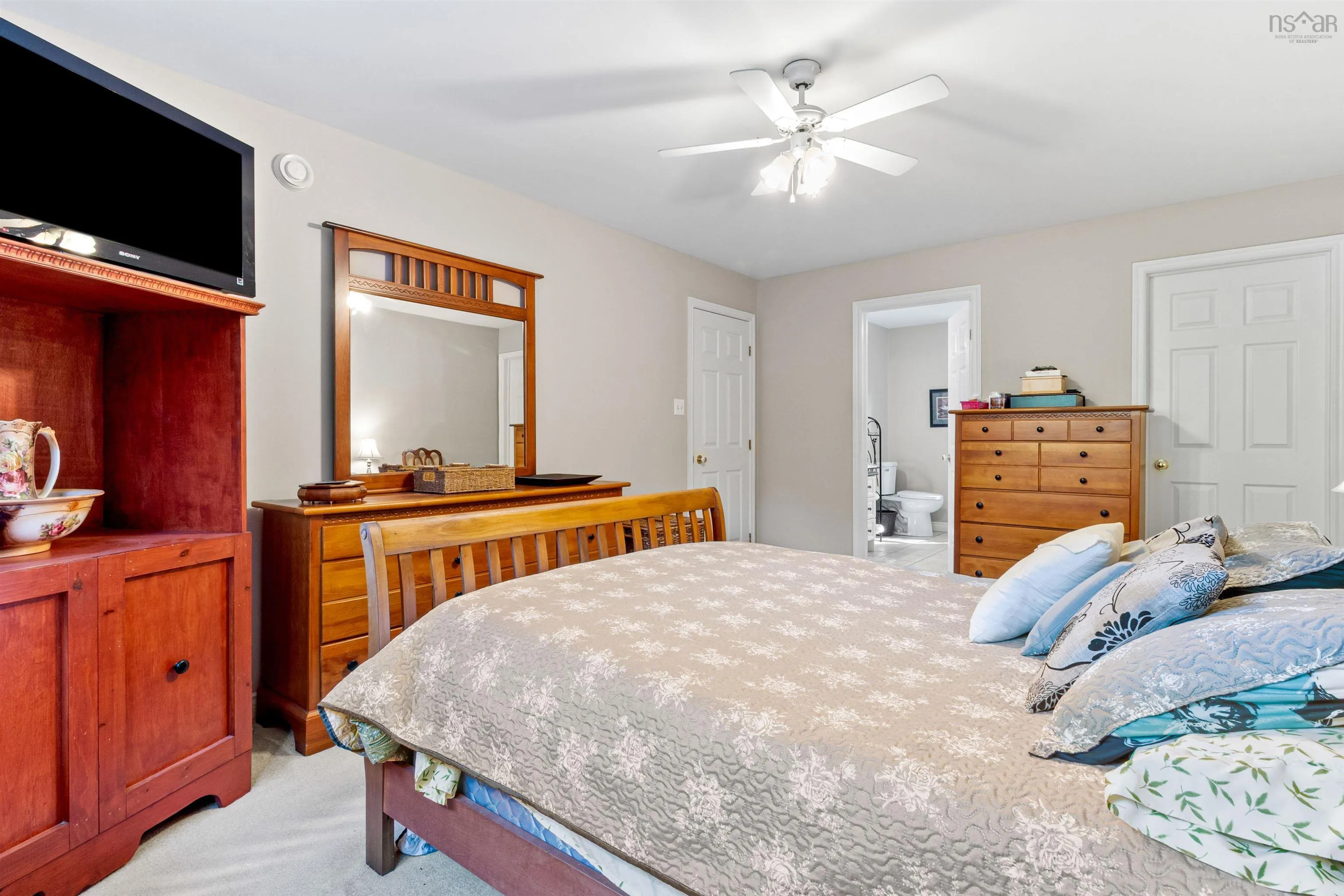 42 Canterbury Lane, Fall River, NS B2T 1A4, 3 Bedrooms Bedrooms, ,3 BathroomsBathrooms,Residential,For Sale,Canterbury,202522453