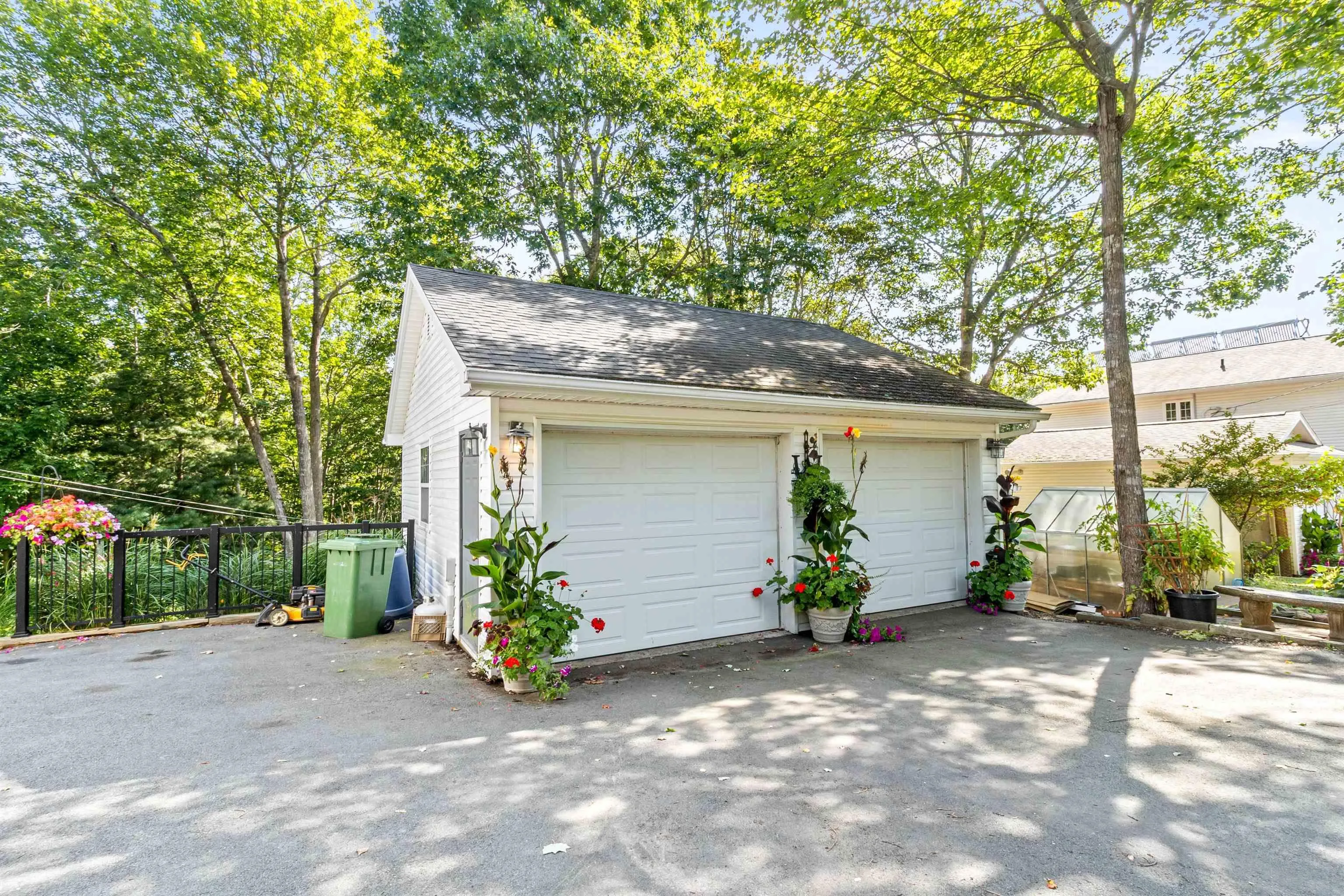 42 Canterbury Lane, Fall River, NS B2T 1A4, 3 Bedrooms Bedrooms, ,3 BathroomsBathrooms,Residential,For Sale,Canterbury,202522453