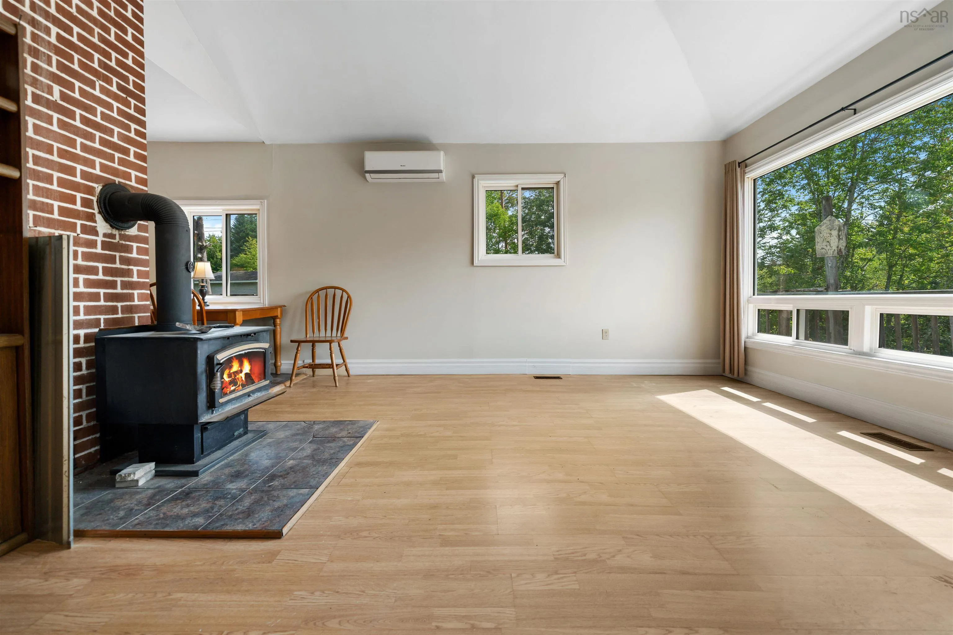 24 Buchanan Avenue, Enfield, NS B2T 1C8, 1 Bedroom Bedrooms, ,1 BathroomBathrooms,Residential,For Sale,Buchanan,202523066