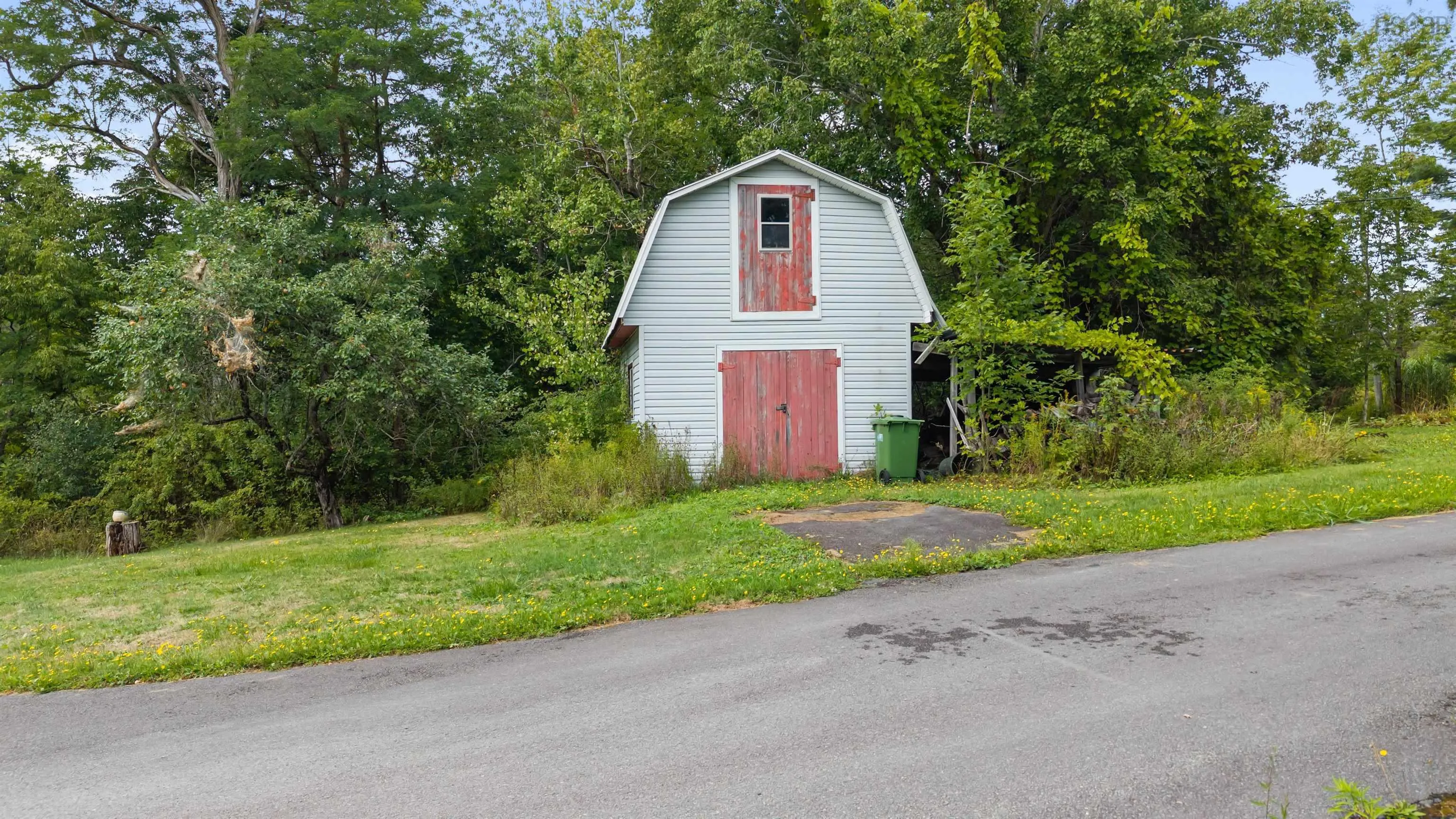 24 Buchanan Avenue, Enfield, NS B2T 1C8, 1 Bedroom Bedrooms, ,1 BathroomBathrooms,Residential,For Sale,Buchanan,202523066