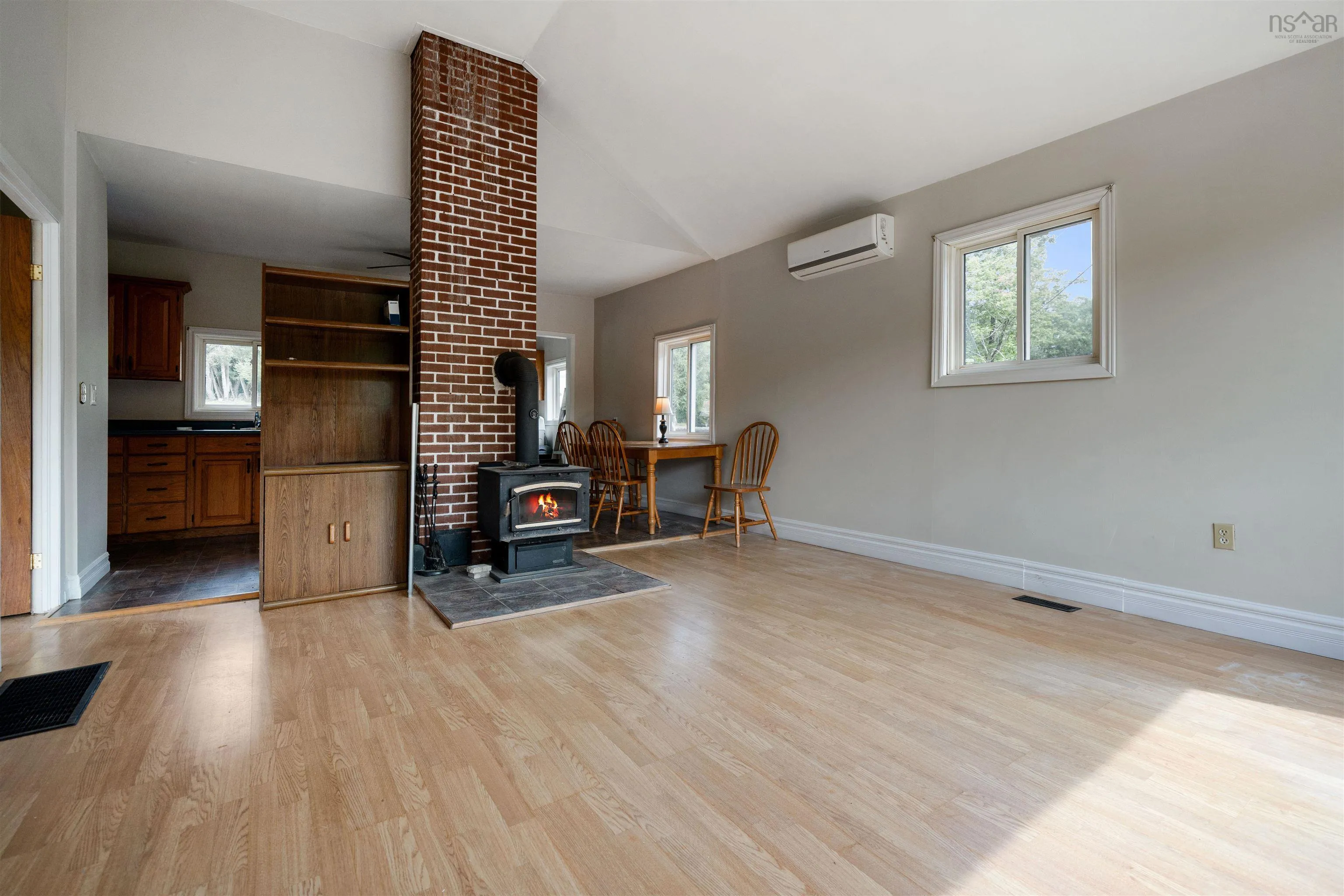 24 Buchanan Avenue, Enfield, NS B2T 1C8, 1 Bedroom Bedrooms, ,1 BathroomBathrooms,Residential,For Sale,Buchanan,202523066