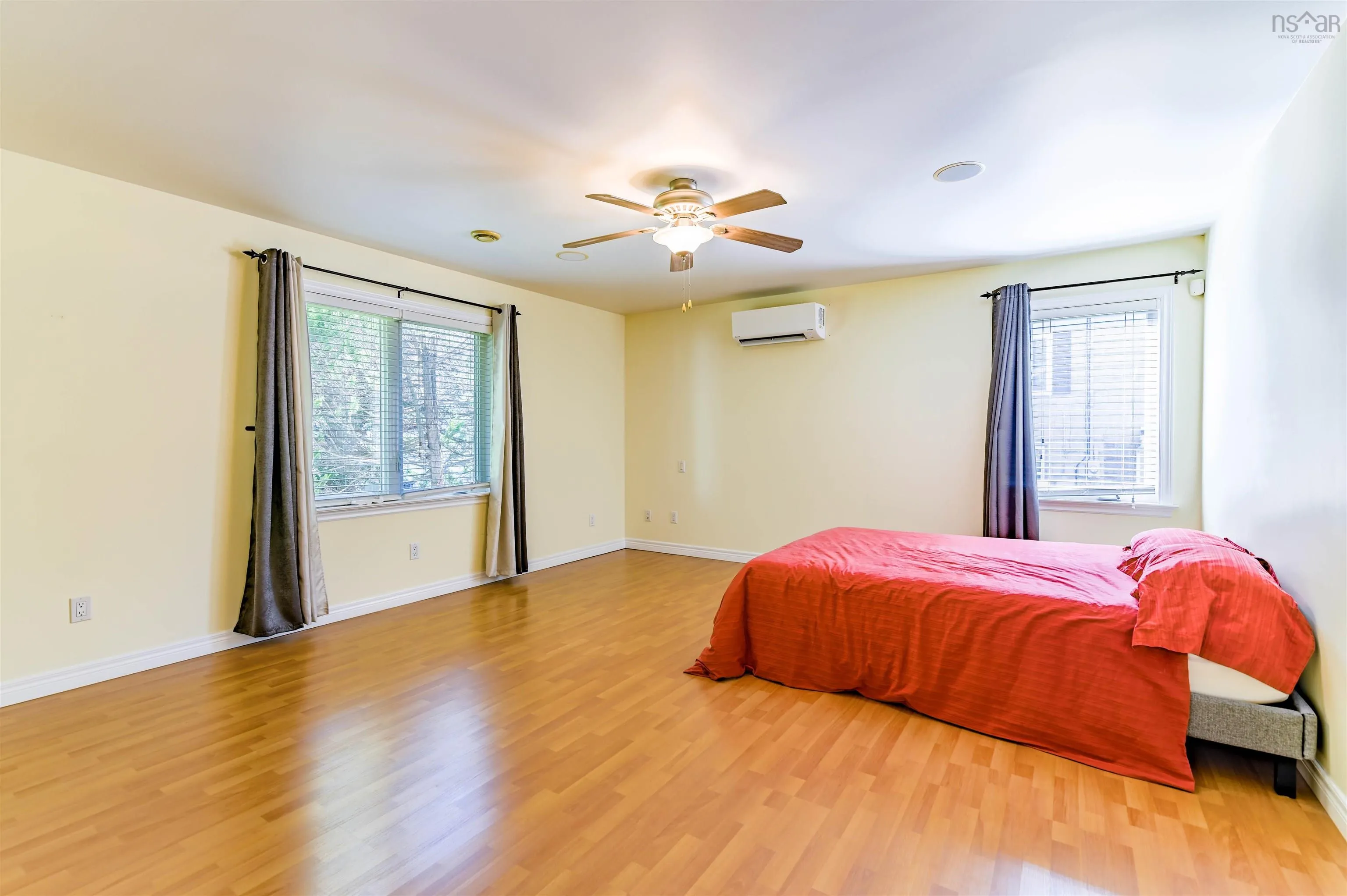 410 Park St, Kentville, NS B4N 1M9, 3 Bedrooms Bedrooms, ,3 BathroomsBathrooms,Residential,For Sale,Park St,202518717