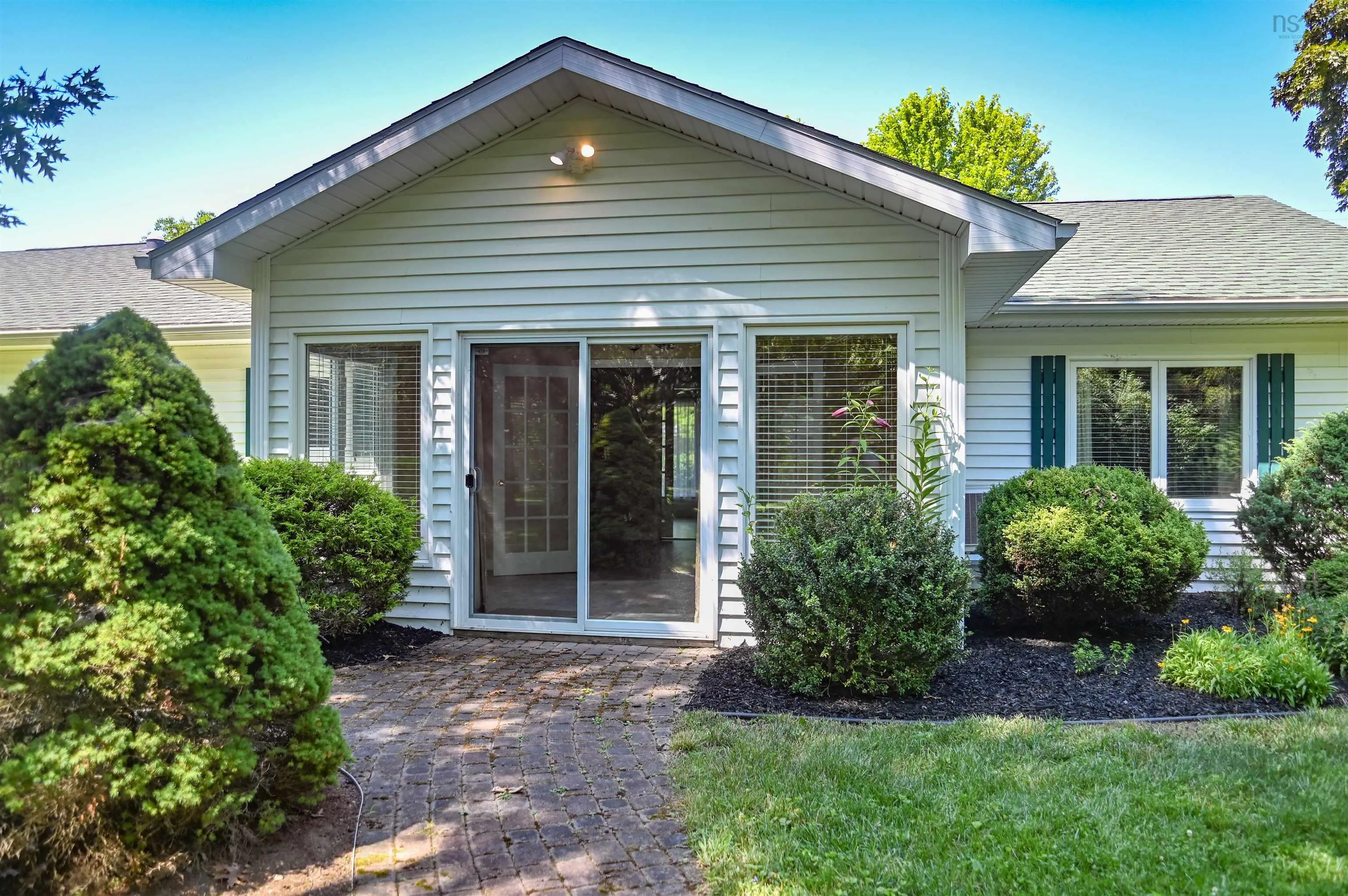 410 Park St, Kentville, NS B4N 1M9, 3 Bedrooms Bedrooms, ,3 BathroomsBathrooms,Residential,For Sale,Park St,202518717