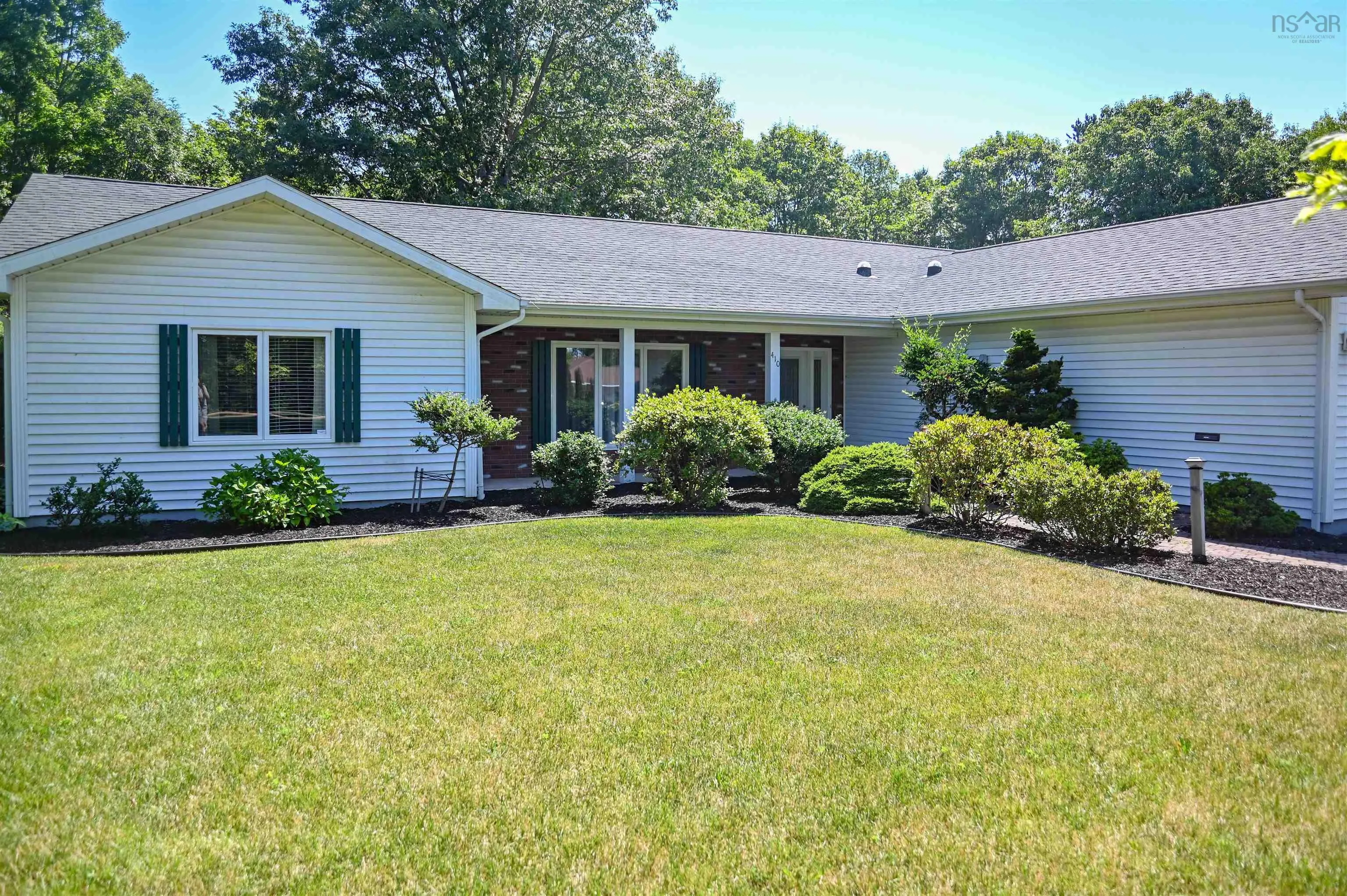 410 Park St, Kentville, NS B4N 1M9, 3 Bedrooms Bedrooms, ,3 BathroomsBathrooms,Residential,For Sale,Park St,202518717