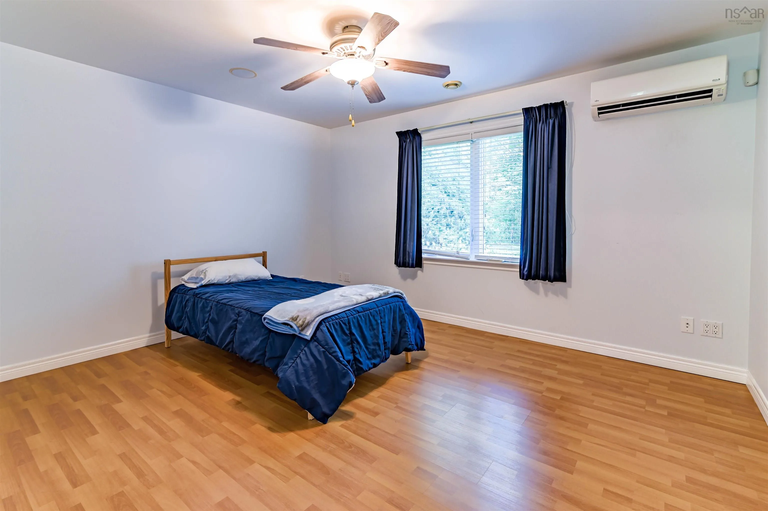 410 Park St, Kentville, NS B4N 1M9, 3 Bedrooms Bedrooms, ,3 BathroomsBathrooms,Residential,For Sale,Park St,202518717