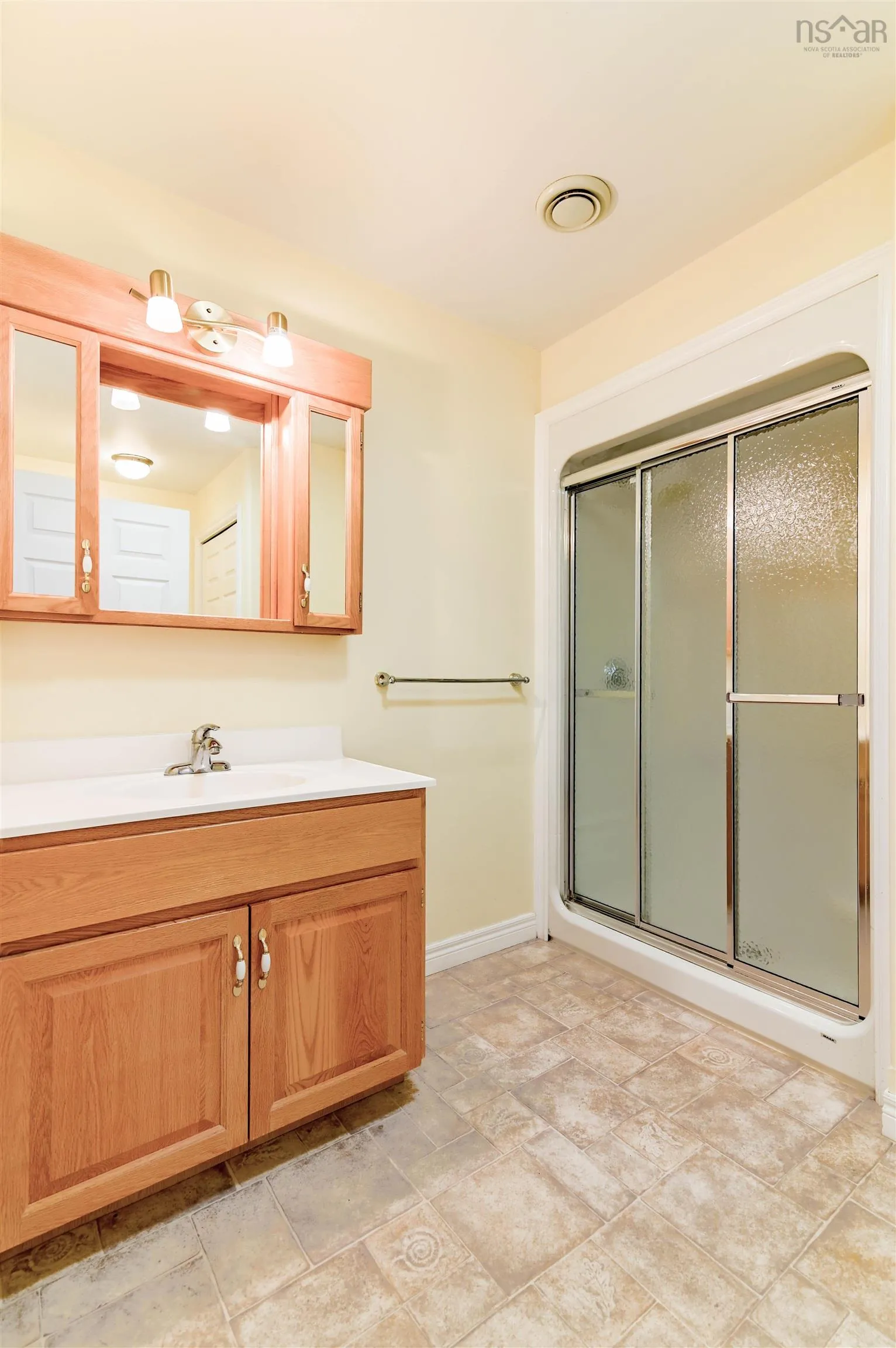 410 Park St, Kentville, NS B4N 1M9, 3 Bedrooms Bedrooms, ,3 BathroomsBathrooms,Residential,For Sale,Park St,202518717