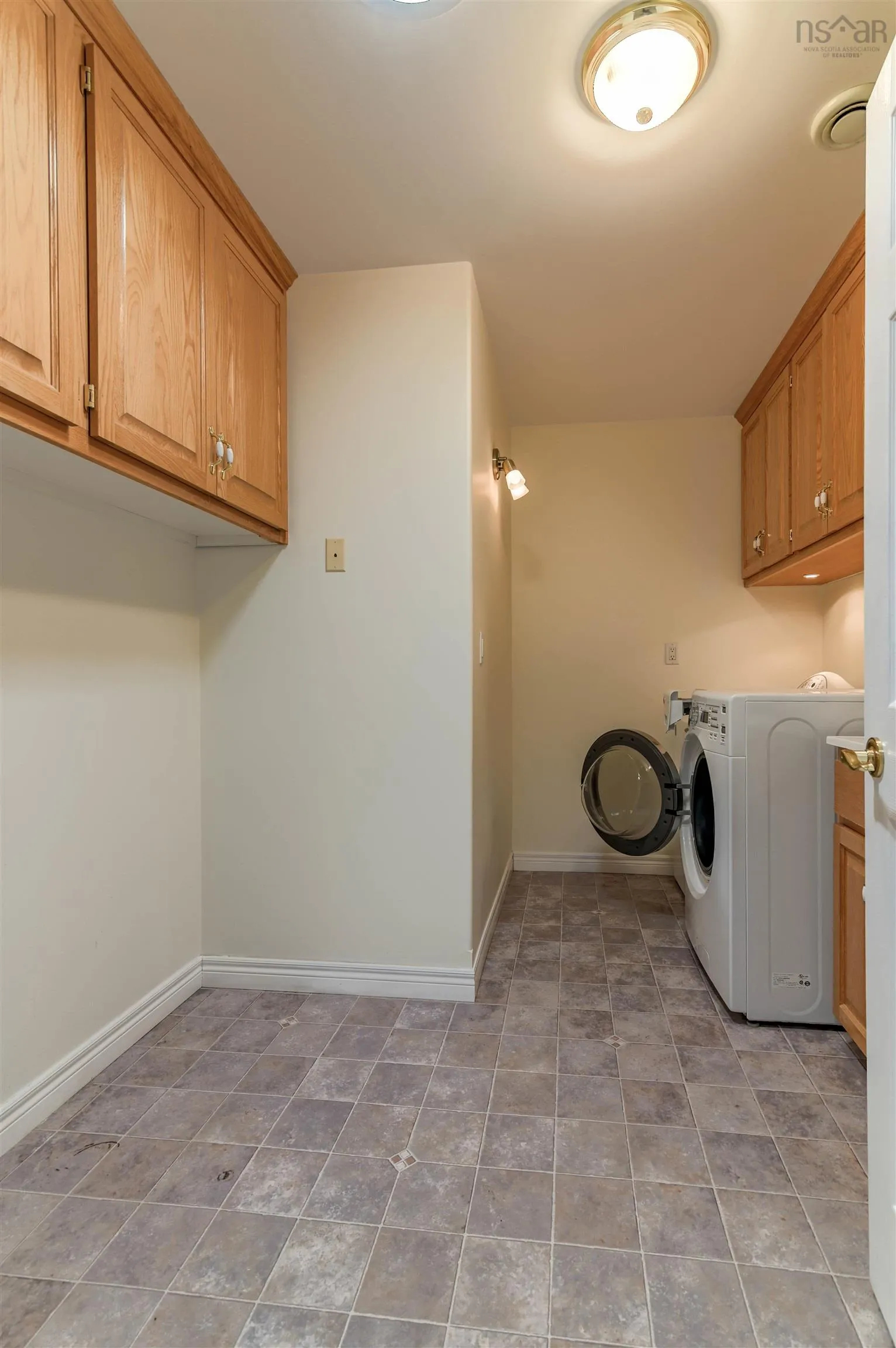 410 Park St, Kentville, NS B4N 1M9, 3 Bedrooms Bedrooms, ,3 BathroomsBathrooms,Residential,For Sale,Park St,202518717