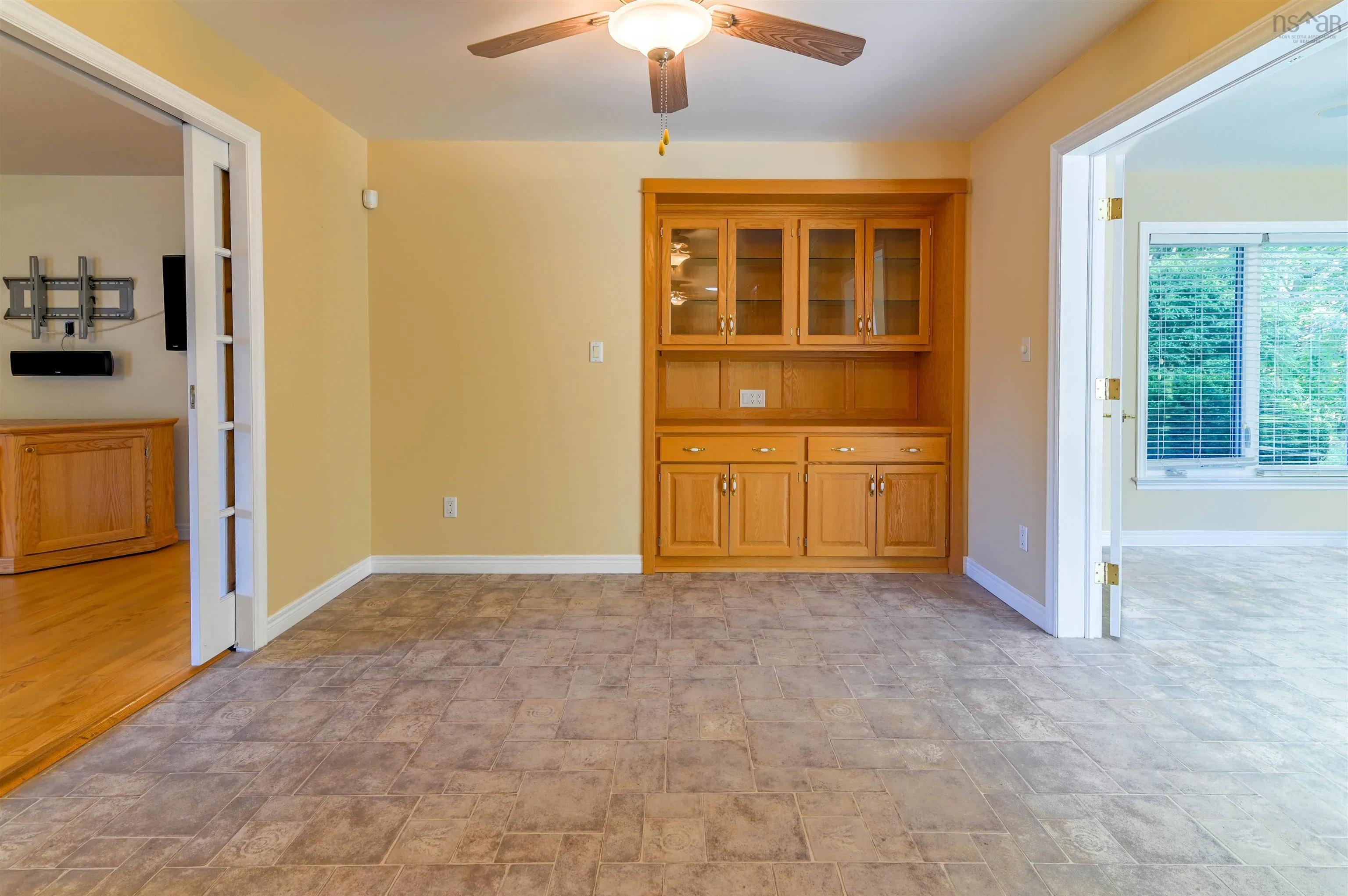 410 Park St, Kentville, NS B4N 1M9, 3 Bedrooms Bedrooms, ,3 BathroomsBathrooms,Residential,For Sale,Park St,202518717