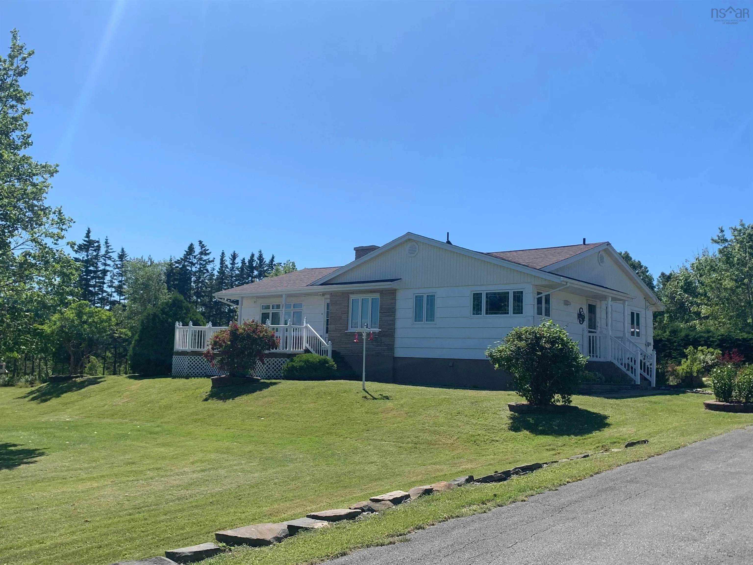 72 Harbourview Crescent, Louisdale, NS B0E 1V0, 4 Bedrooms Bedrooms, ,2 BathroomsBathrooms,Residential,For Sale,Harbourview,202511291