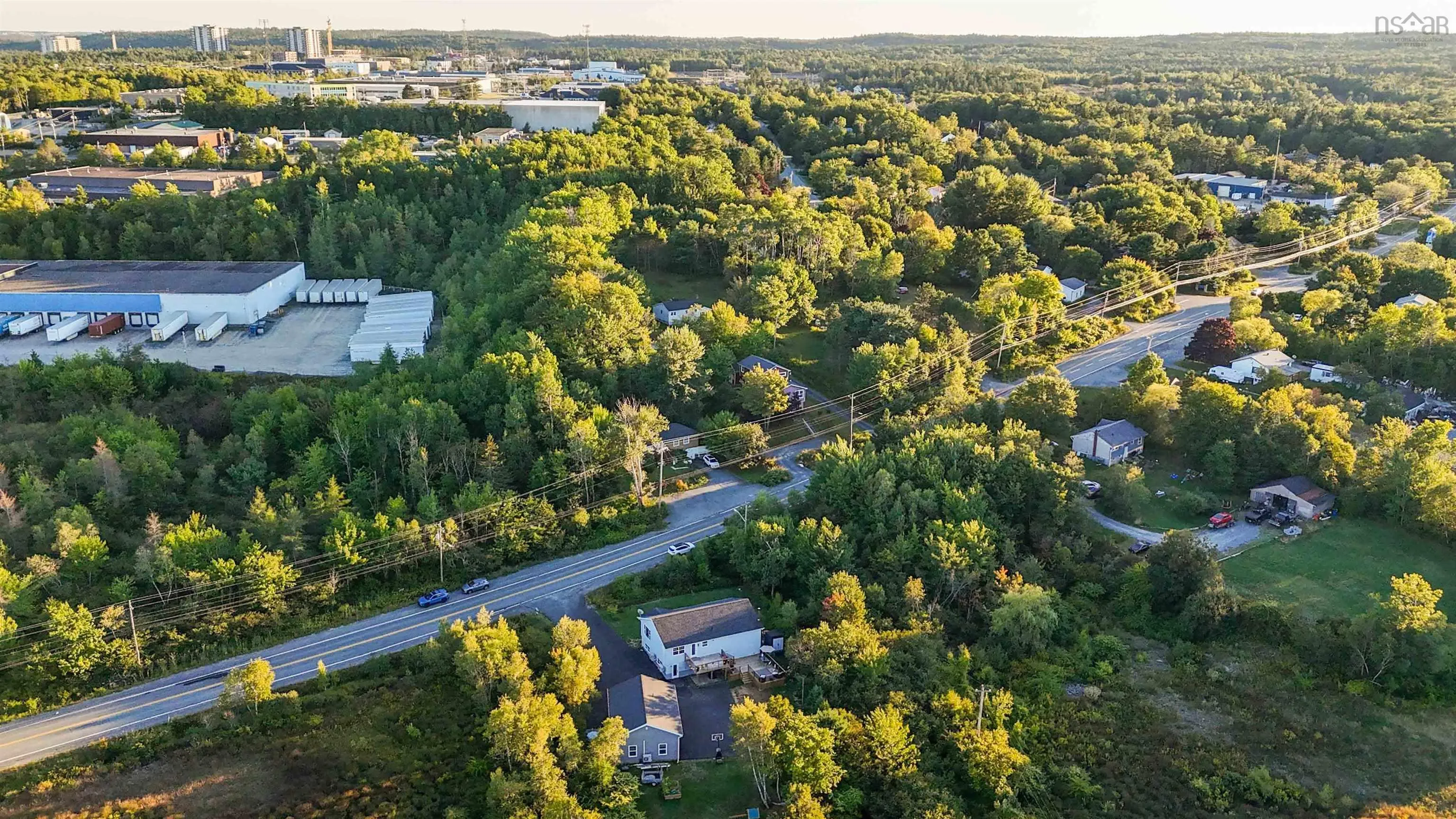 667/669 Hammonds Plains Road, Bedford, NS B4B 1A6, 5 Bedrooms Bedrooms, ,2 BathroomsBathrooms,Residential,For Sale,Hammonds Plains,202522539