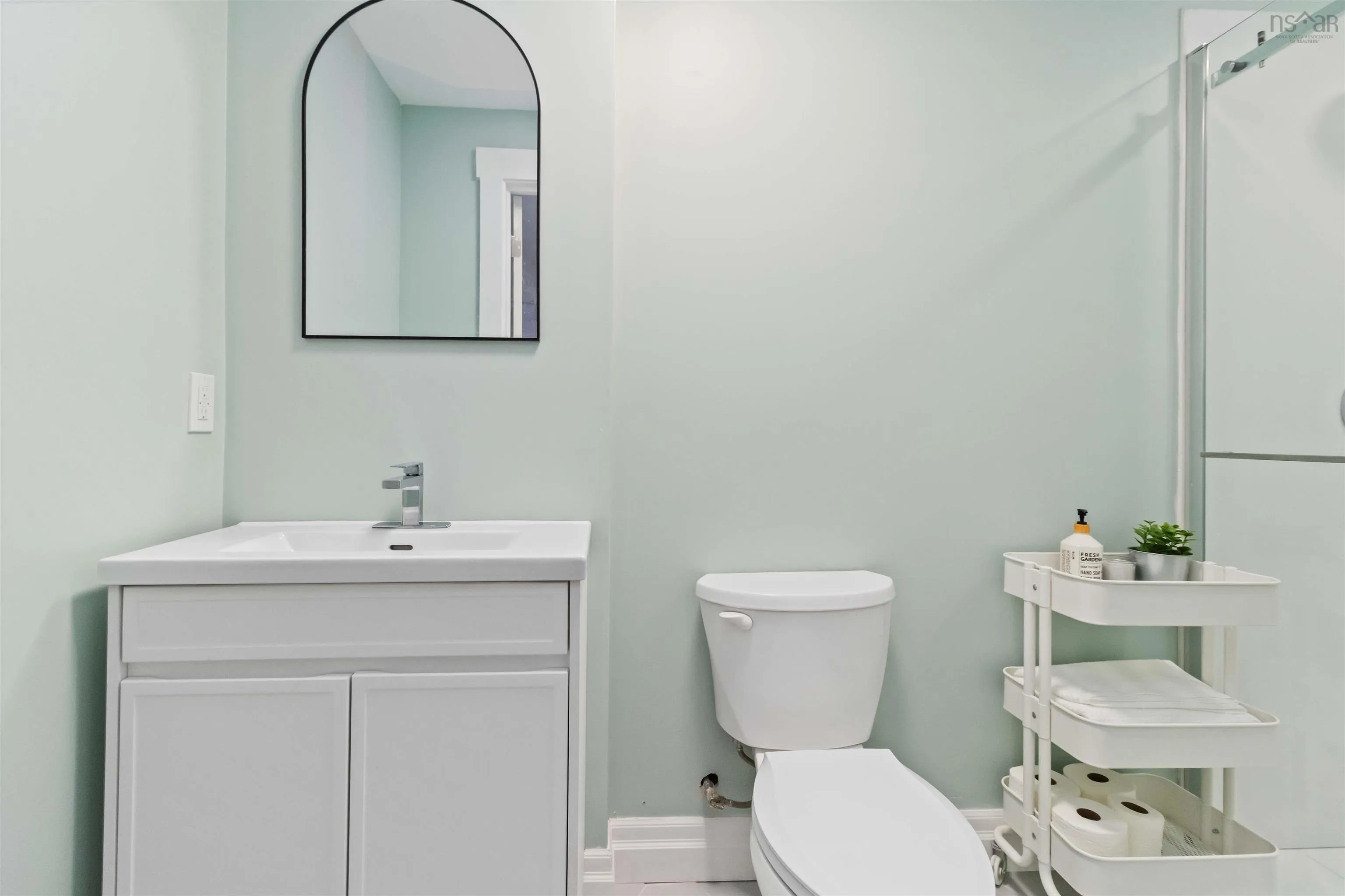667/669 Hammonds Plains Road, Bedford, NS B4B 1A6, 5 Bedrooms Bedrooms, ,2 BathroomsBathrooms,Residential,For Sale,Hammonds Plains,202522539