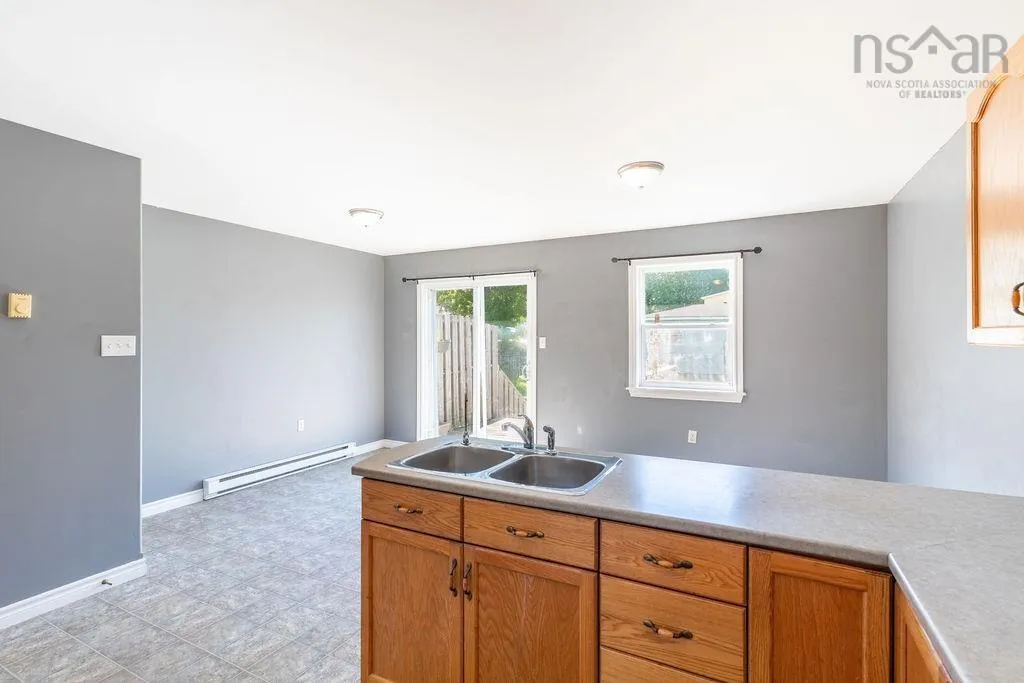 14 Everette Street, Woodside, NS B2W 1G5, 3 Bedrooms Bedrooms, ,2 BathroomsBathrooms,Residential,For Sale,Everette,202519887