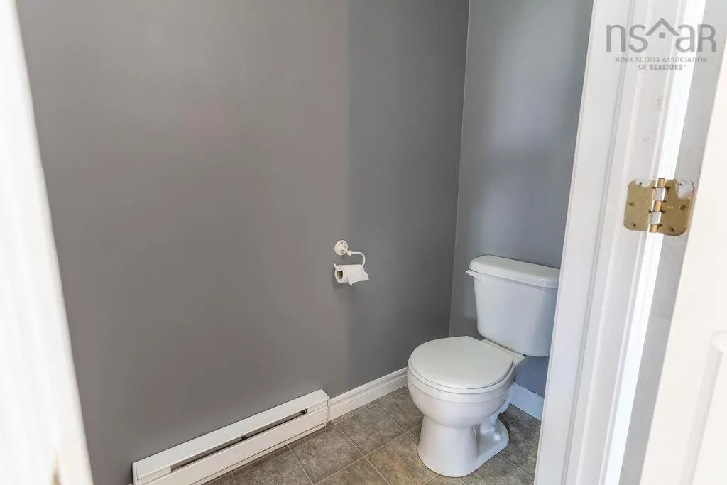 14 Everette Street, Woodside, NS B2W 1G5, 3 Bedrooms Bedrooms, ,2 BathroomsBathrooms,Residential,For Sale,Everette,202519887