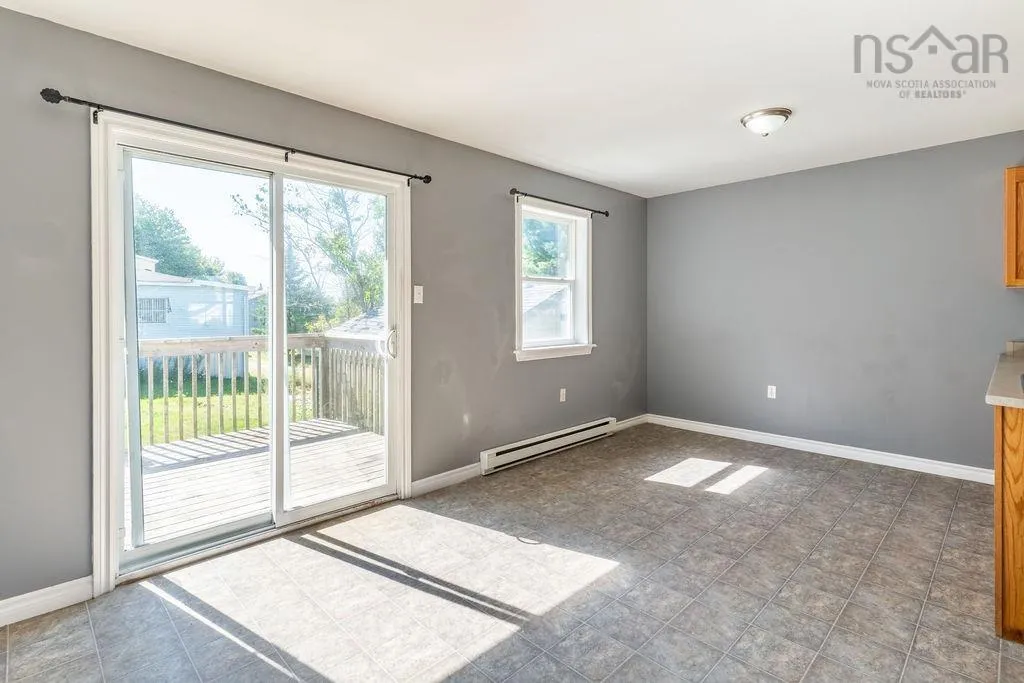 14 Everette Street, Woodside, NS B2W 1G5, 3 Bedrooms Bedrooms, ,2 BathroomsBathrooms,Residential,For Sale,Everette,202519887