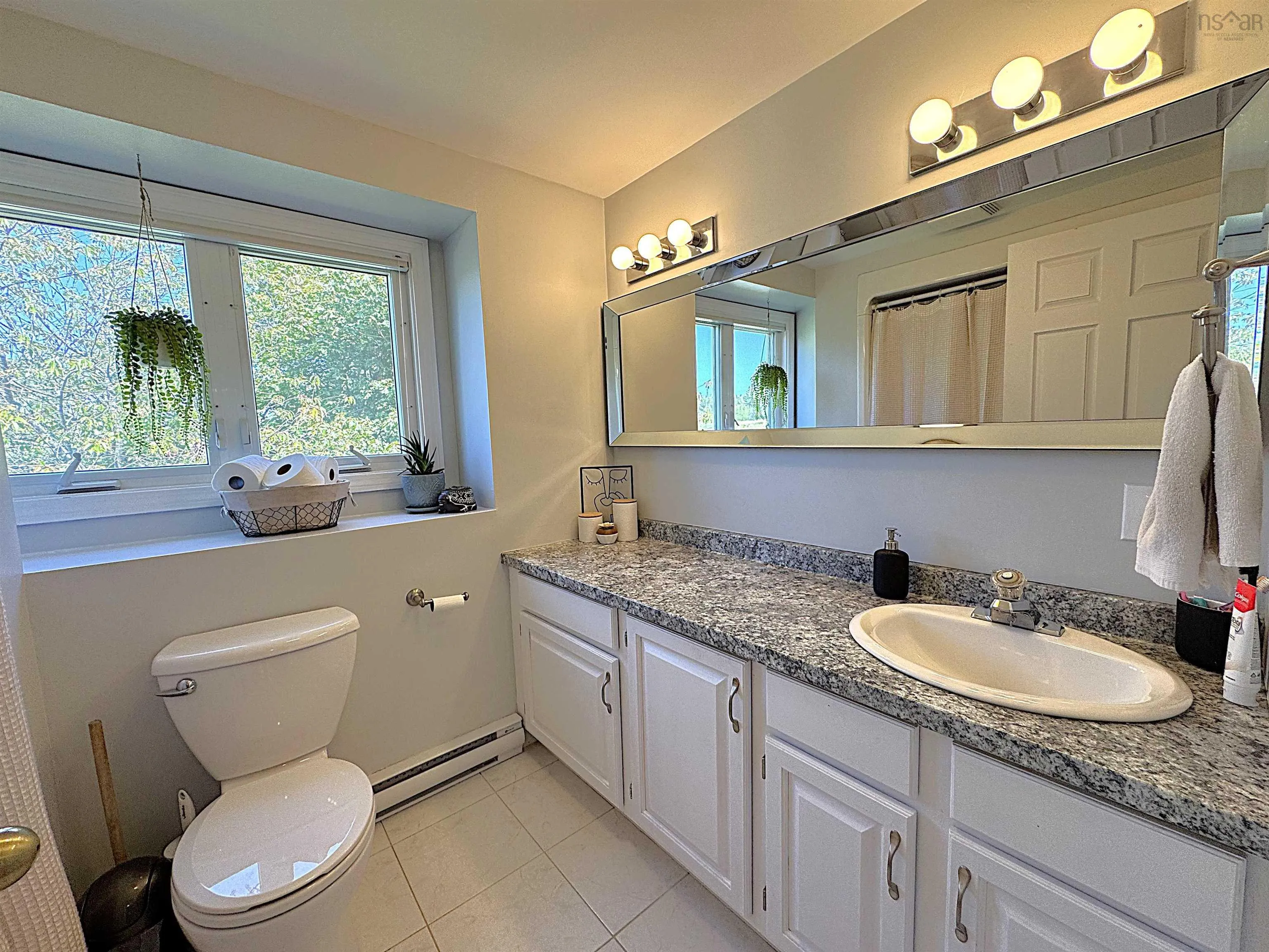 422 Beech, New Glasgow, NS B2H 1A4, 4 Bedrooms Bedrooms, ,2 BathroomsBathrooms,Residential,For Sale,Beech,202522323