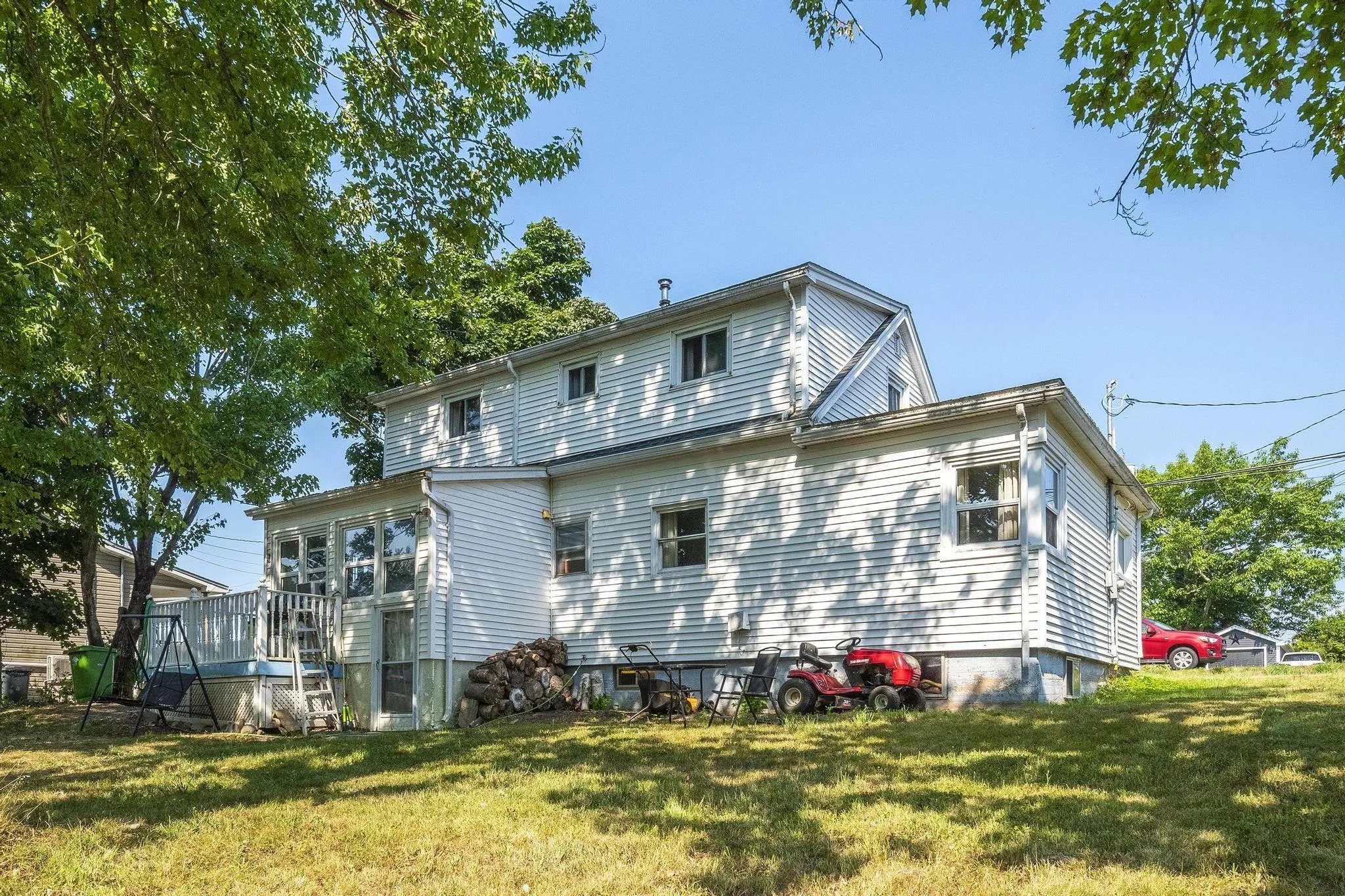 251 Town Road, Falmouth, NS B0P 1L0, 4 Bedrooms Bedrooms, ,2 BathroomsBathrooms,Residential,For Sale,Town,202520543